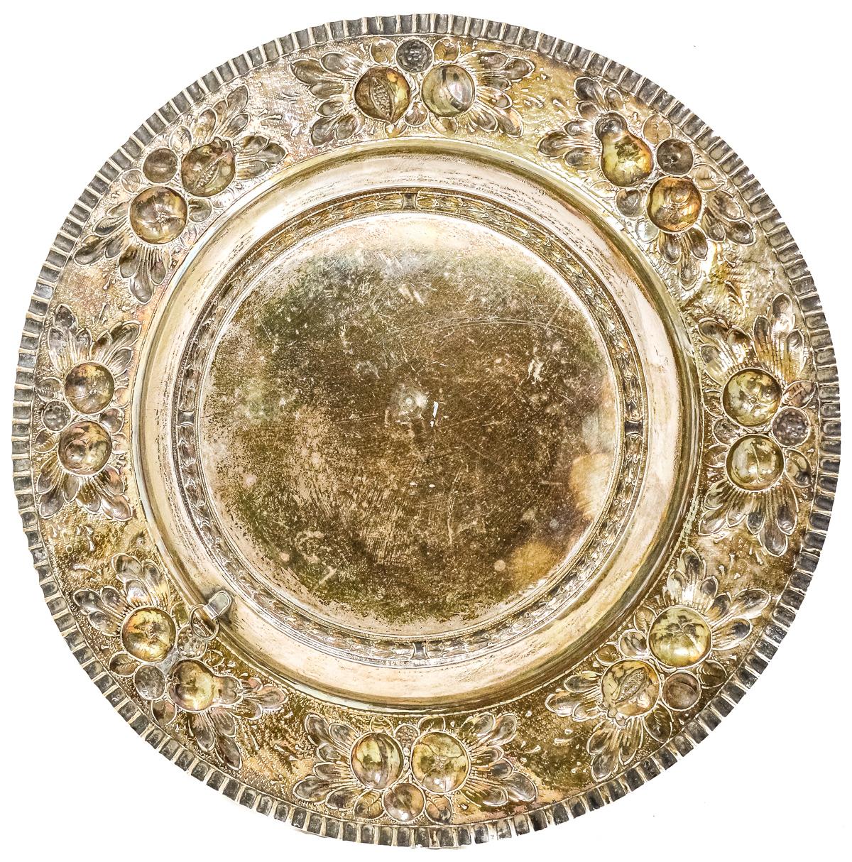 GRAN PLATO DE PLATA DEL PRIMER TERCIO DE SIGLO XX