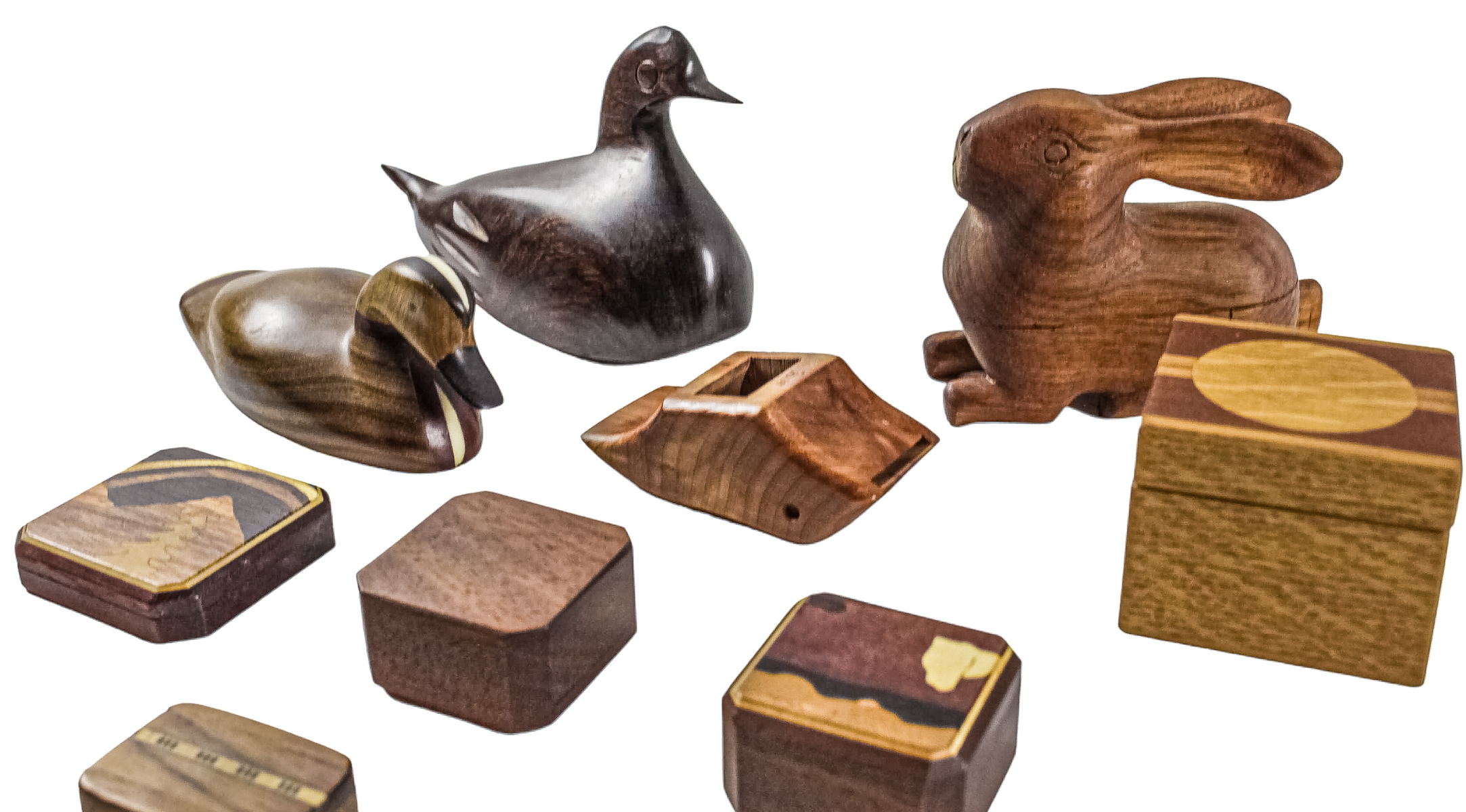 GRAN LOTE DE CAJITAS Y FIGURAS DE ANIMALES DE MADERA