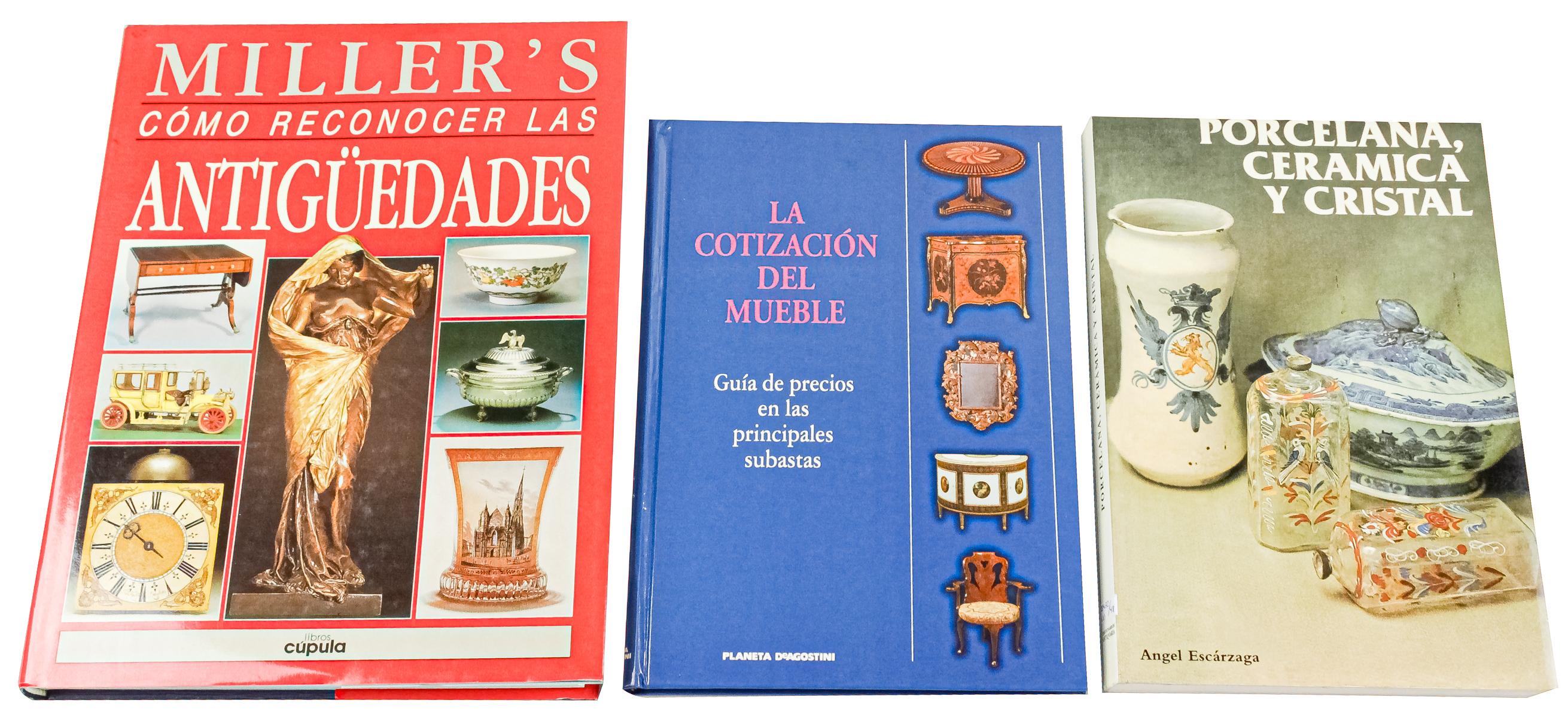 "TRES LIBROS DE ARTE"