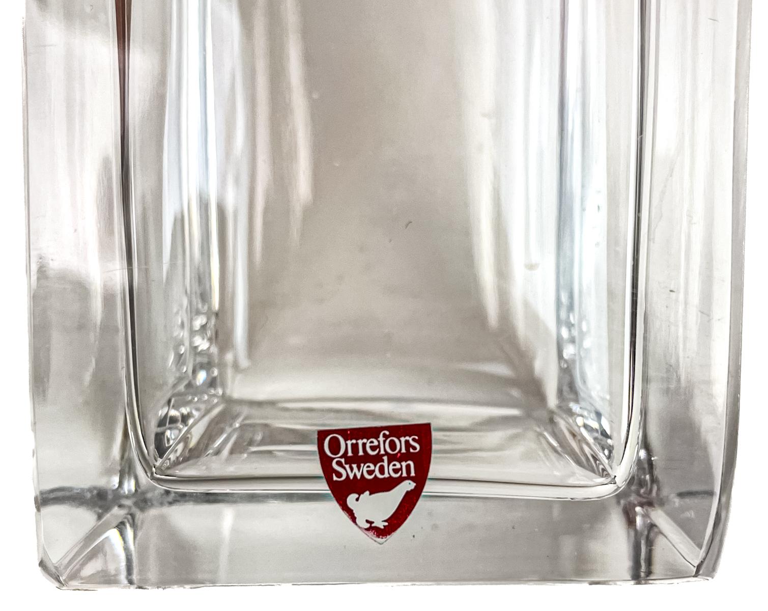 BOTELLA LICORERA EN CRISTAL ORREFORS DEL ÚLTIMO CUARTO S.XX