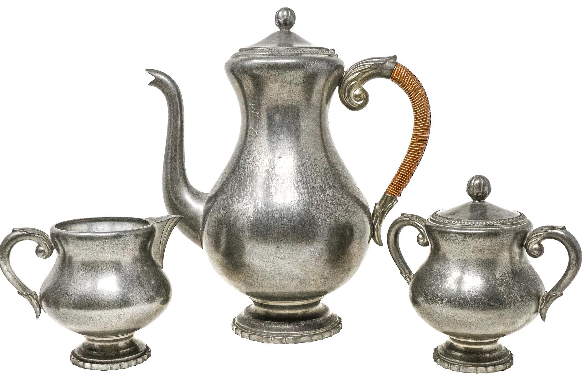 JUEGO DE CAFÉ Y 12 VASOS DE ESTAÑO