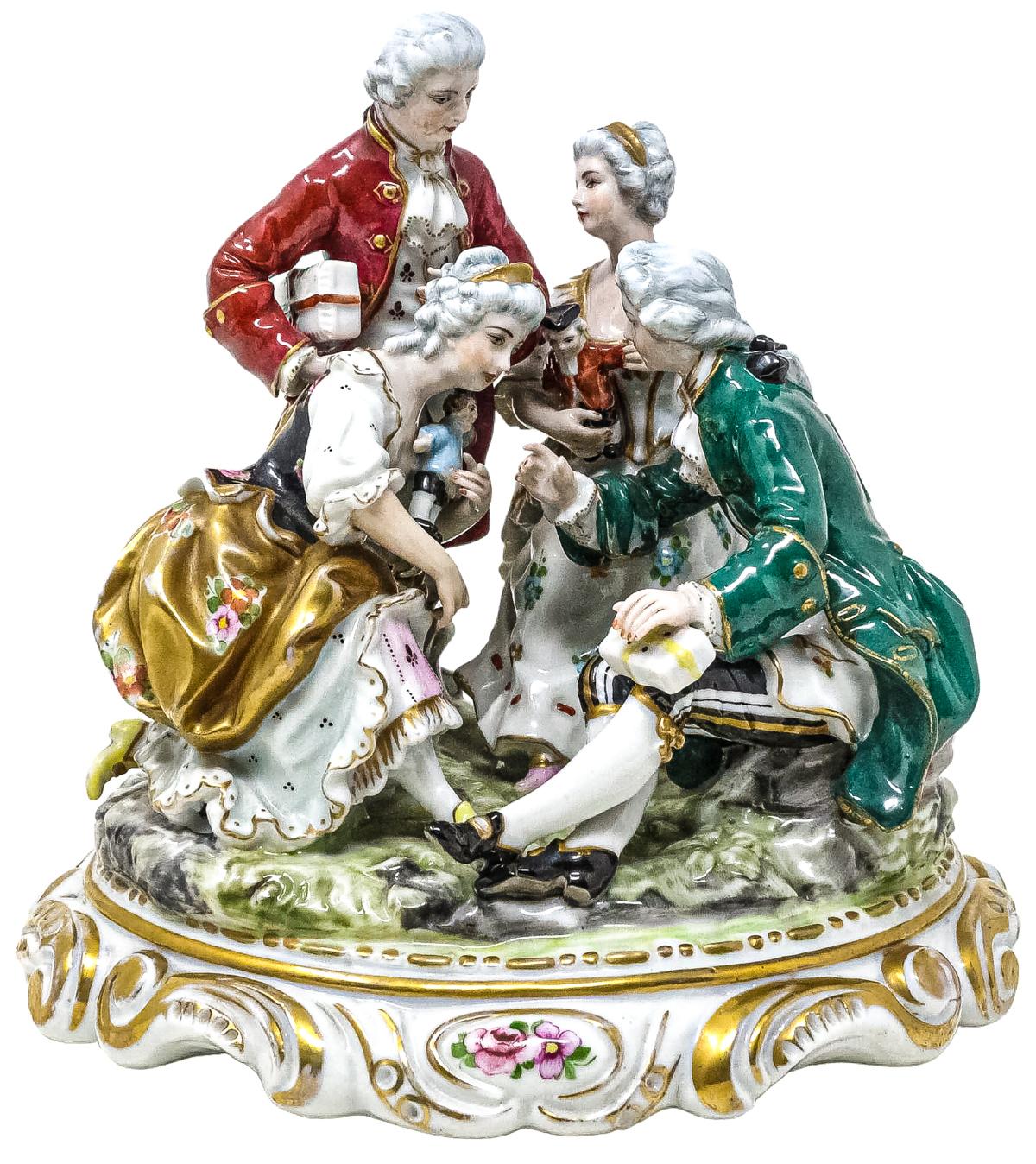 FIGURA EN PORCELANA CENTROEUROPEA DE MEDIADOS DEL S.XX