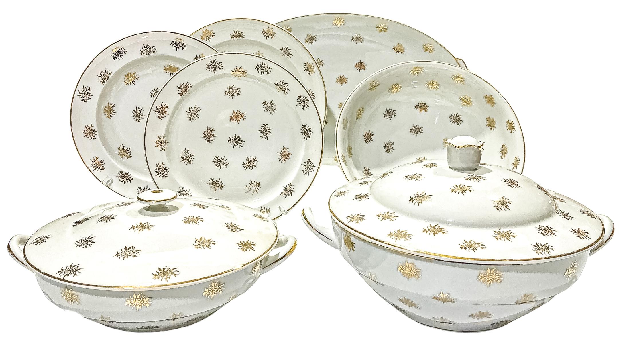 CONJUNTO DE PIEZAS DE VAJILLA LIMOGES DE MEDIADOS DEL S.XX