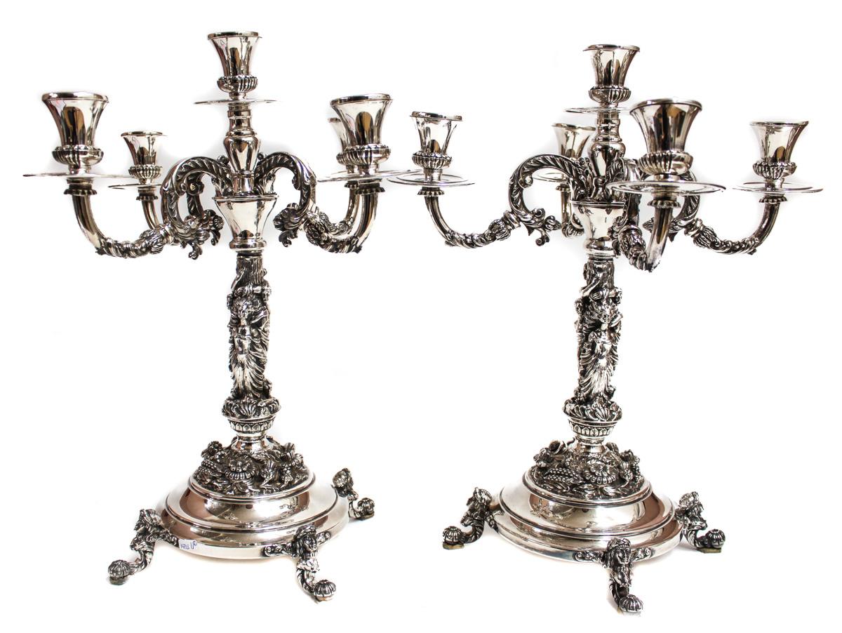 PAREJA DE CANDELABROS DE MEDIADO S.XX