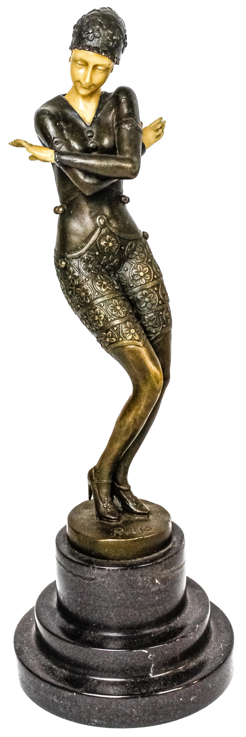 FIGURA DE ESTILO ART NOUVEAU