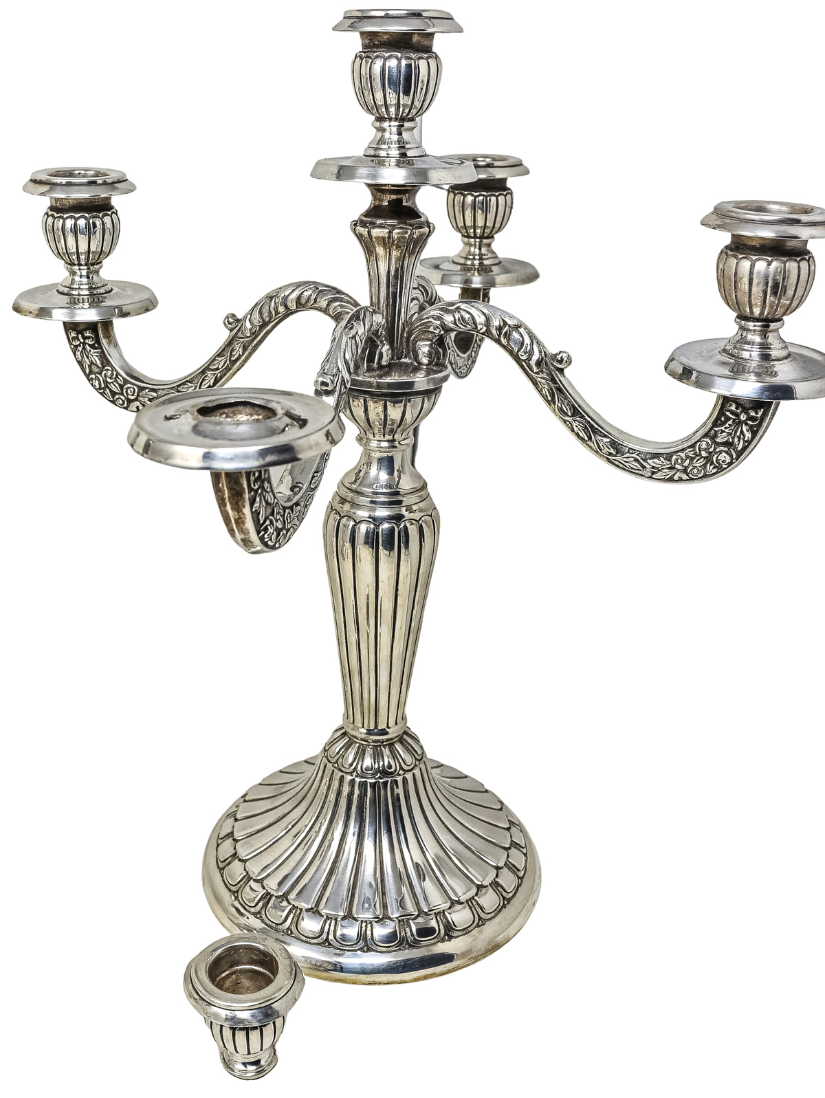 PAREJA DE CANDELABROS DE PLATA