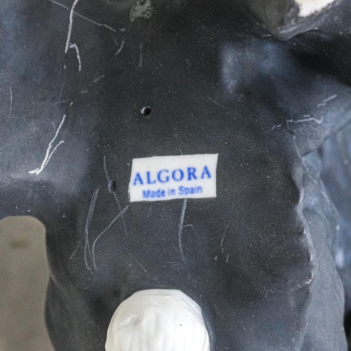 FIGURA EN PORCELANA DE "ALGORA" DEL ÚLTIMO CUARTO DEL S.XX