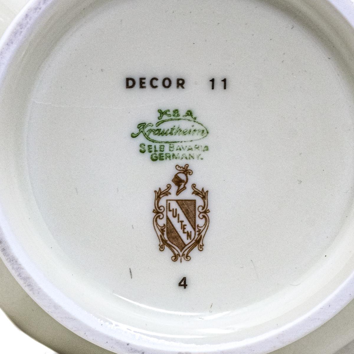 JUEGO DE CAFÉ EN PORCELANA DE  DE MEDIADOS DEL S.XX