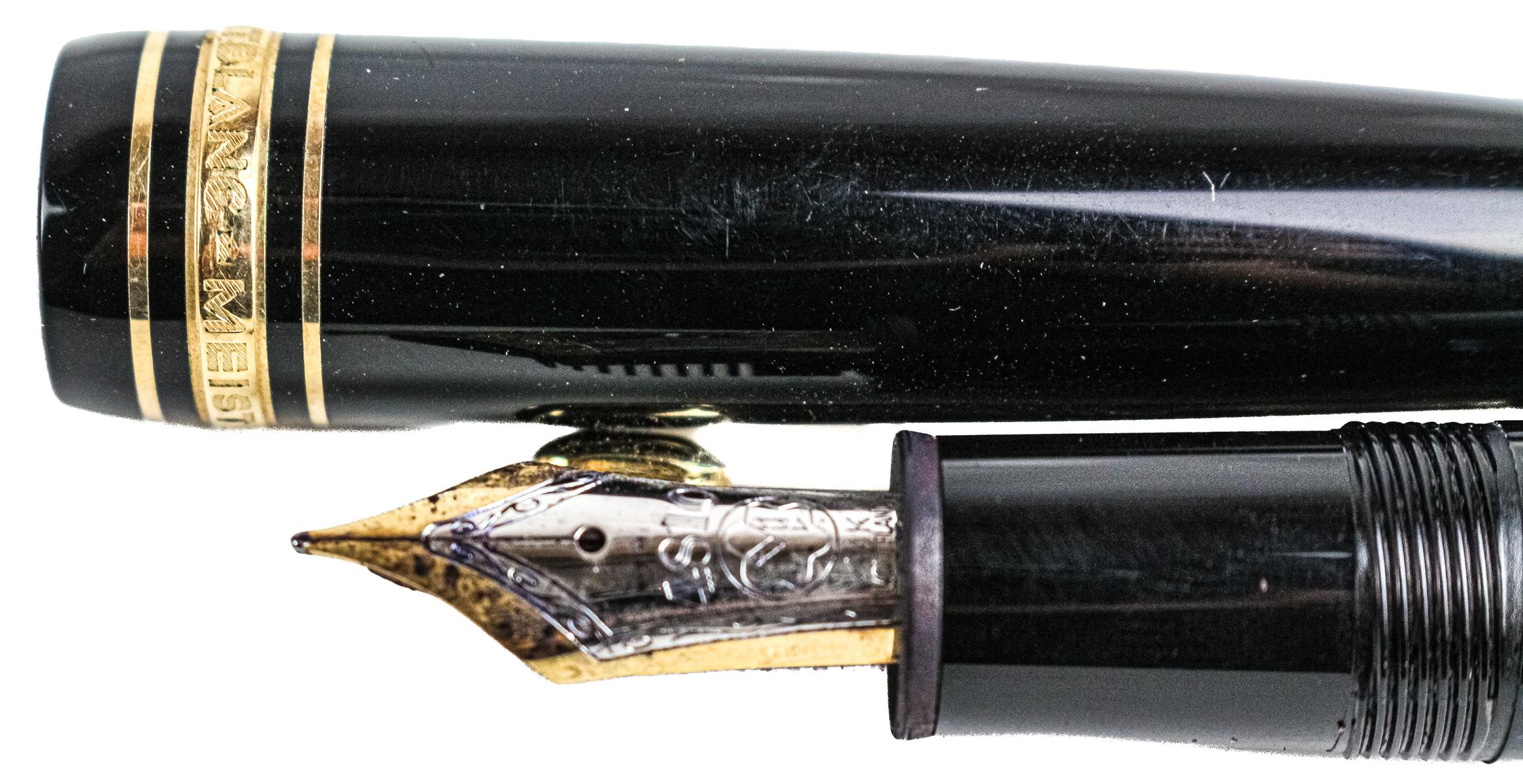 PLUMA ESTILOGRÁFICA MONTBLANC