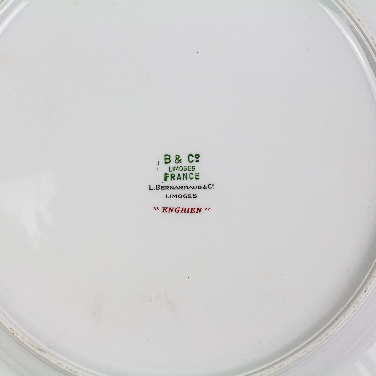 PLATO EN PORCELANA DE LIMOGES DEL ÚLTIMO CUARTO DEL S.XX