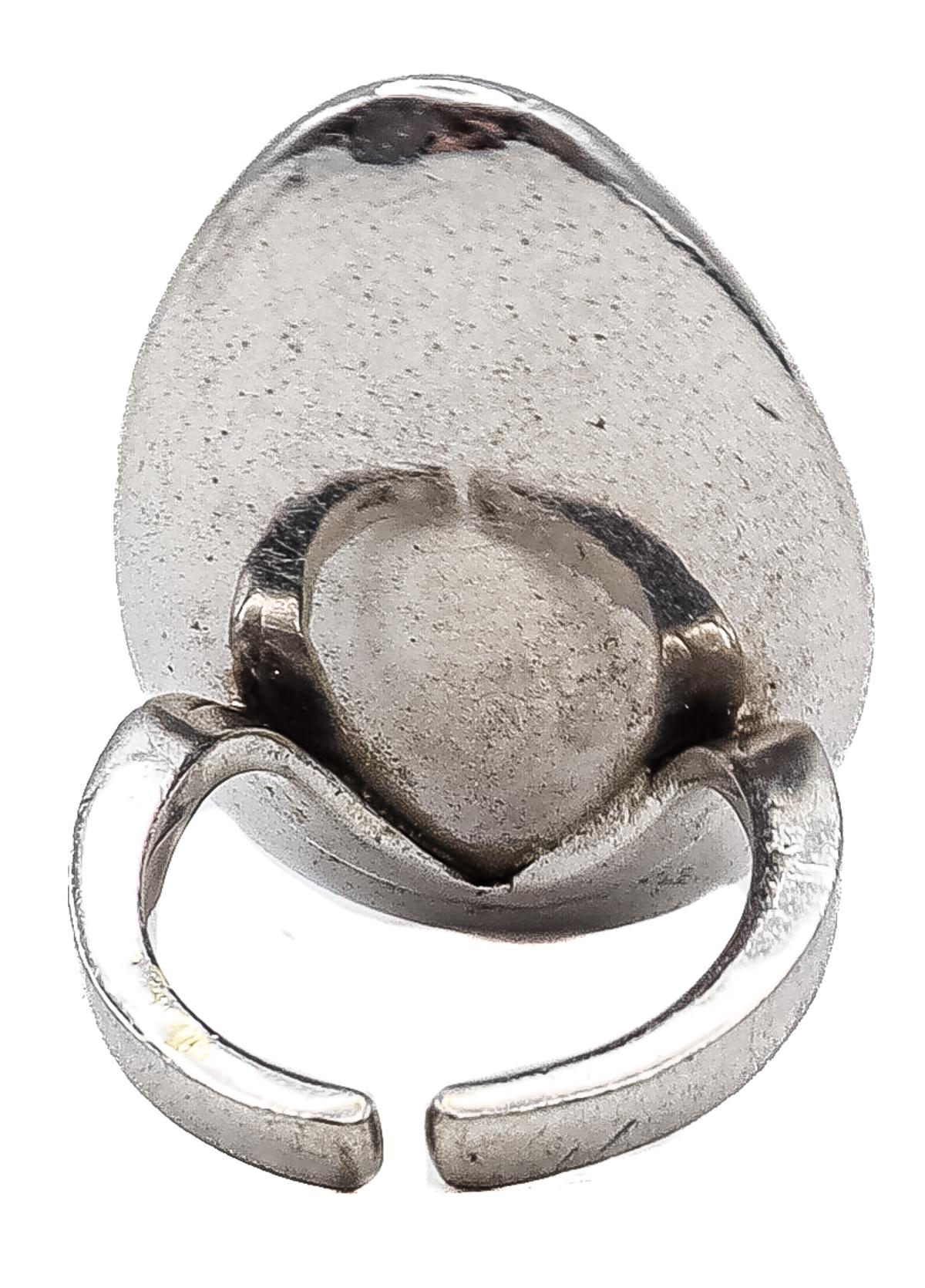 ANILLO CON RAÍZ DE RUBÍ