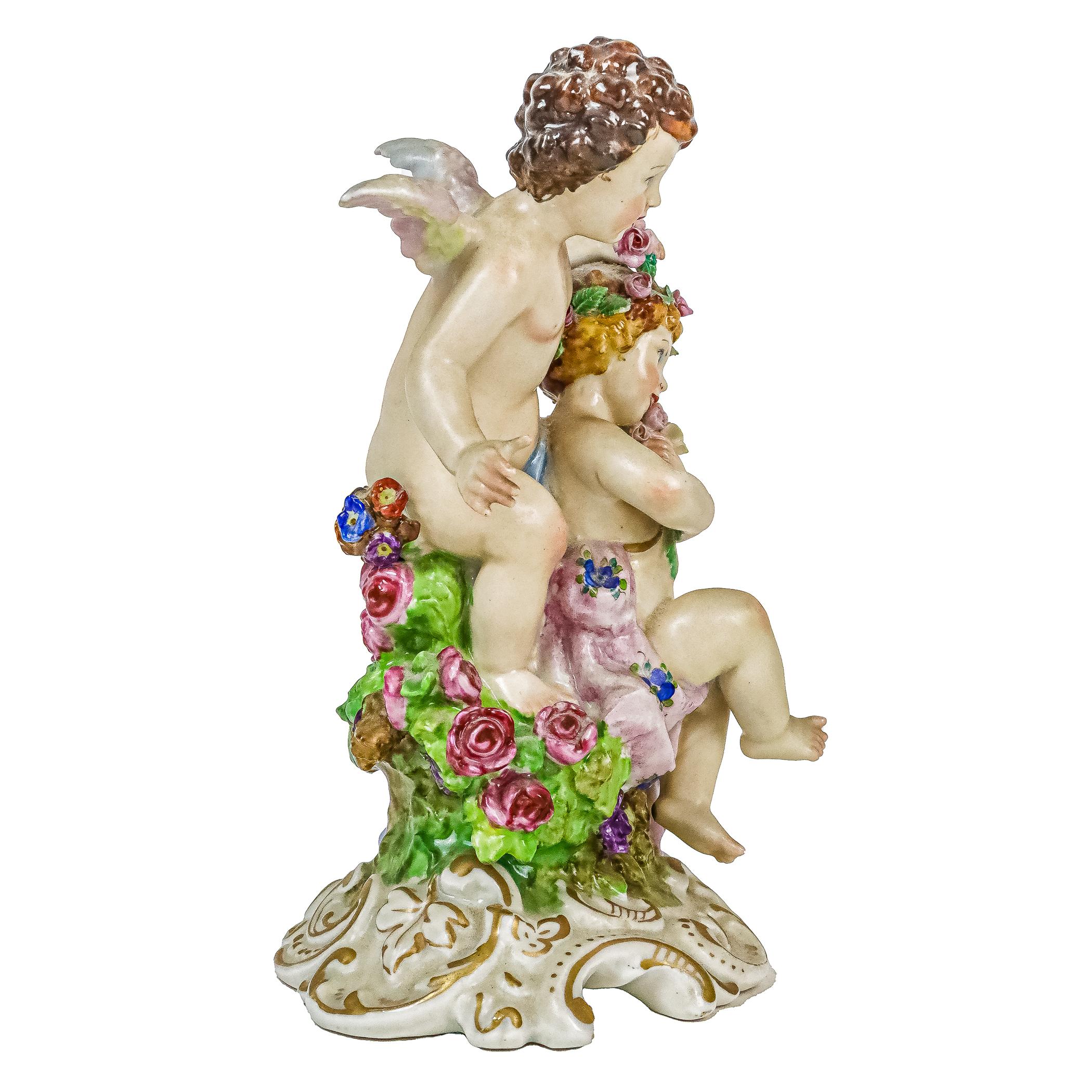 FIGURA EN PORCELANA CENTROEROPEA DE MEDIADOS DEL S.XX