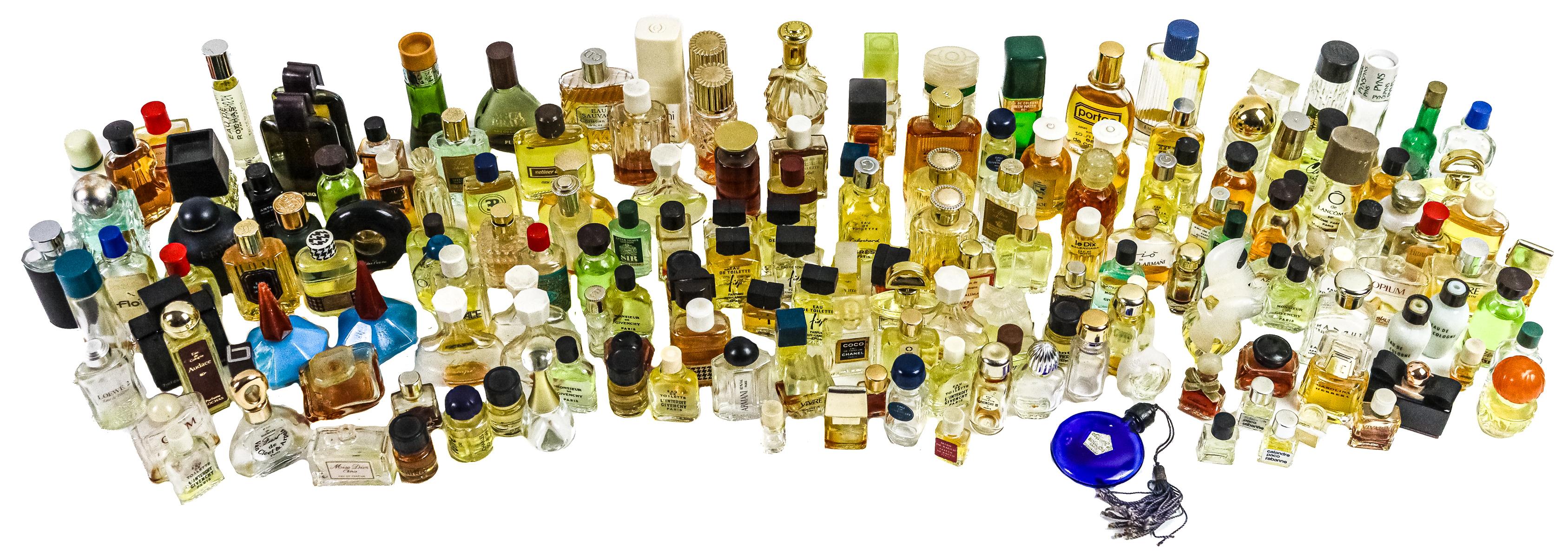 COLECCIÓN DE BOTELLITAS DE PERFUME