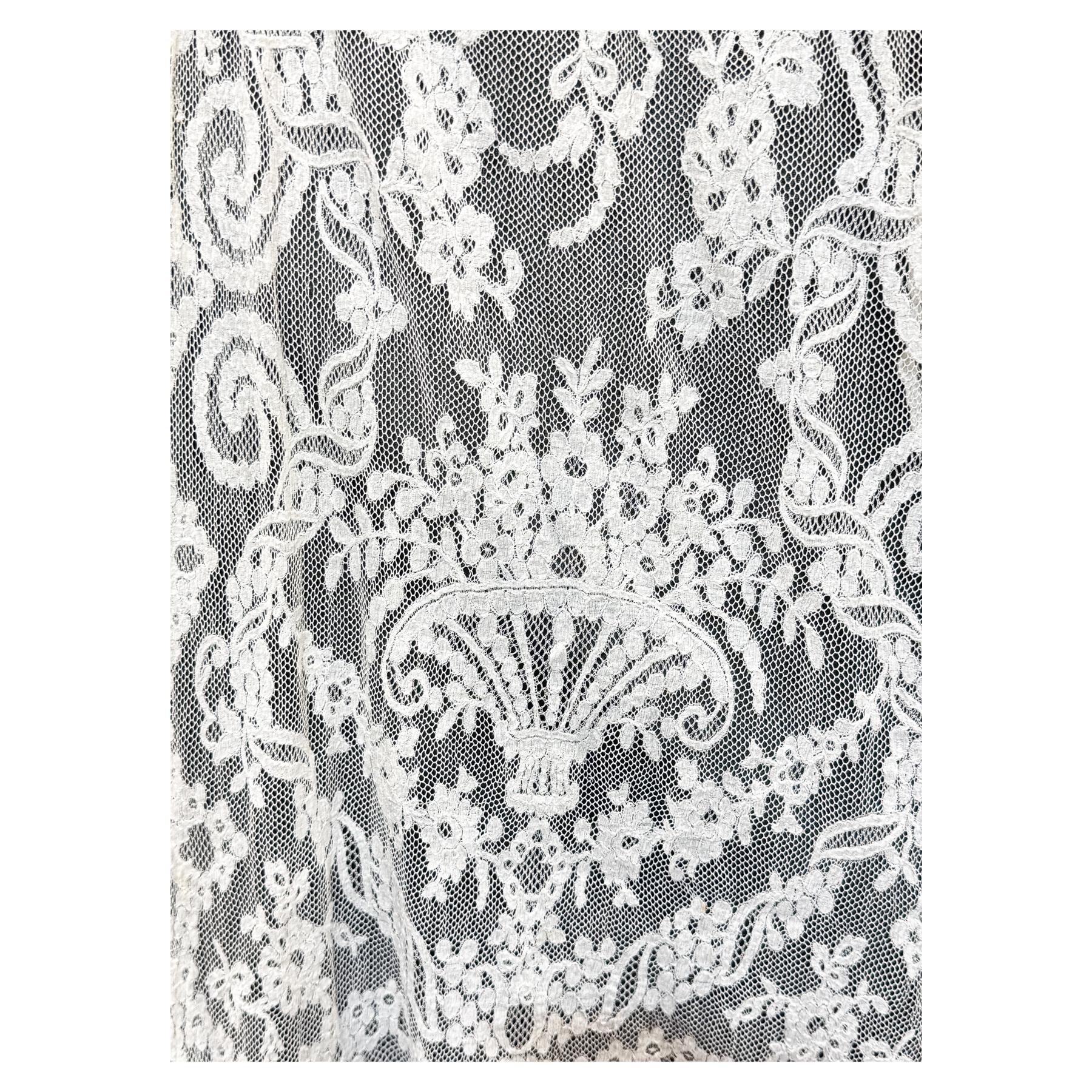 FOULARD DE ENCAJE DEL PRIMER TERCIO DEL S.XX