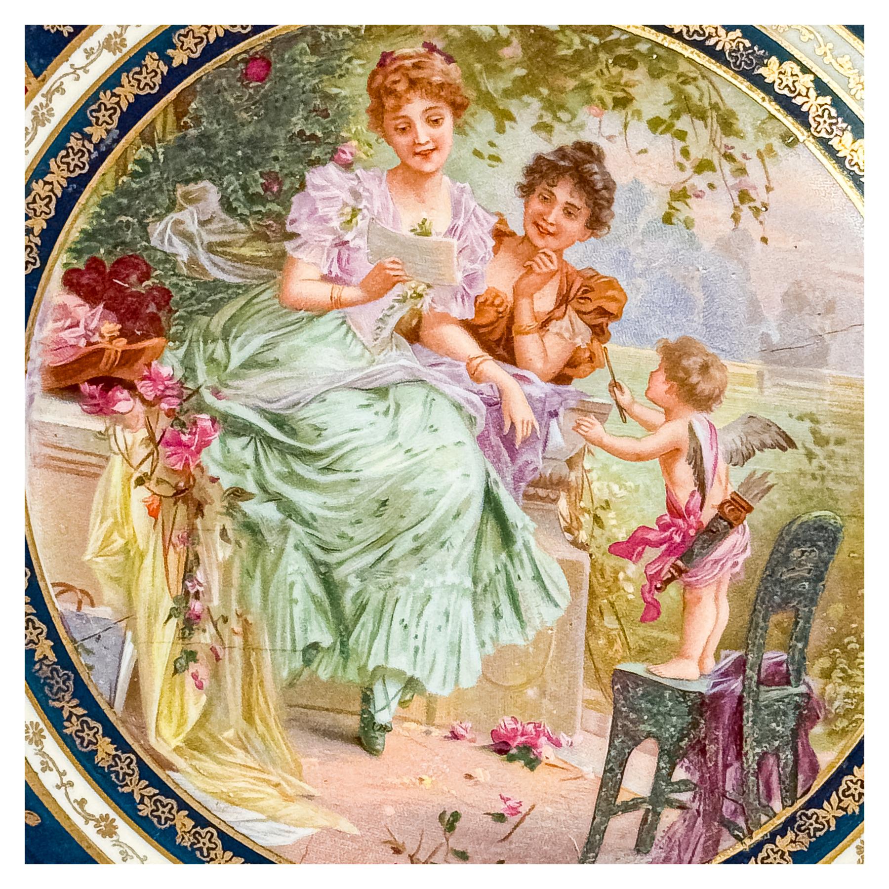 TRES PLATOS DE PORCELANA DE MEDIADOS DEL SIGLO XX