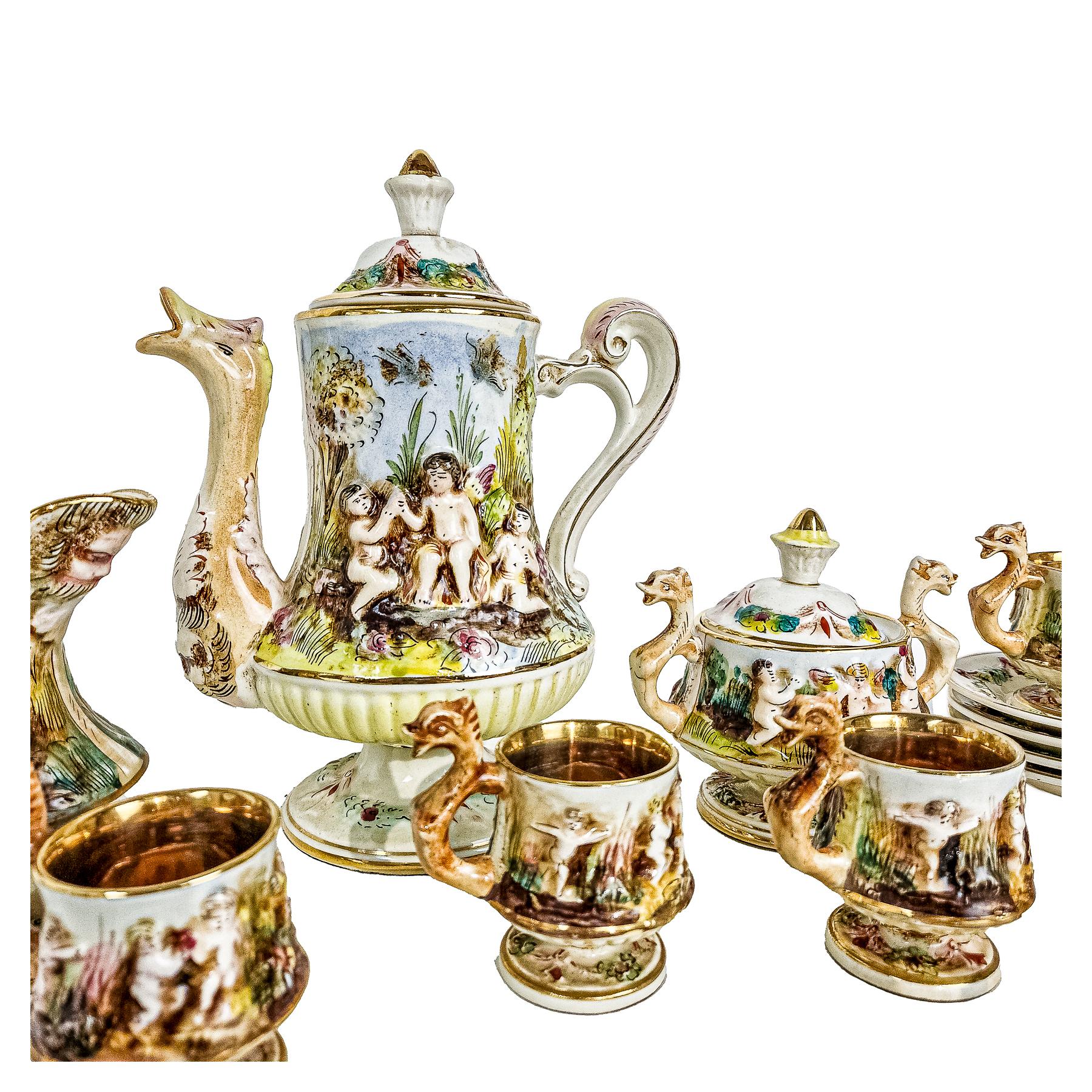 JUEGO DE CAFÉ EN PORCELANA CAPODIMONTE ÚLTIMO TERCIO S.XX