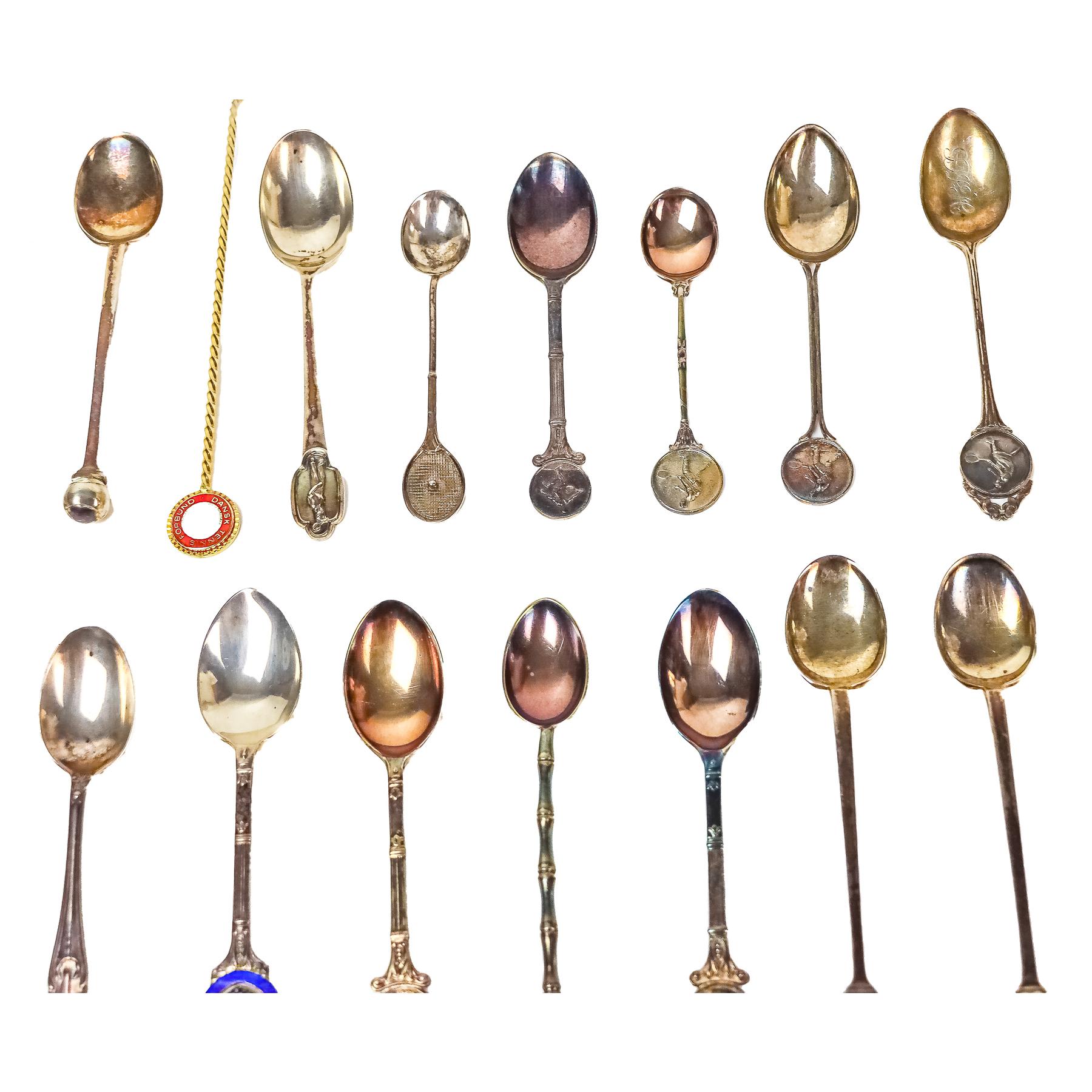 COLECCIÓN DE CUCHARILLAS EN PLATA Y METAL