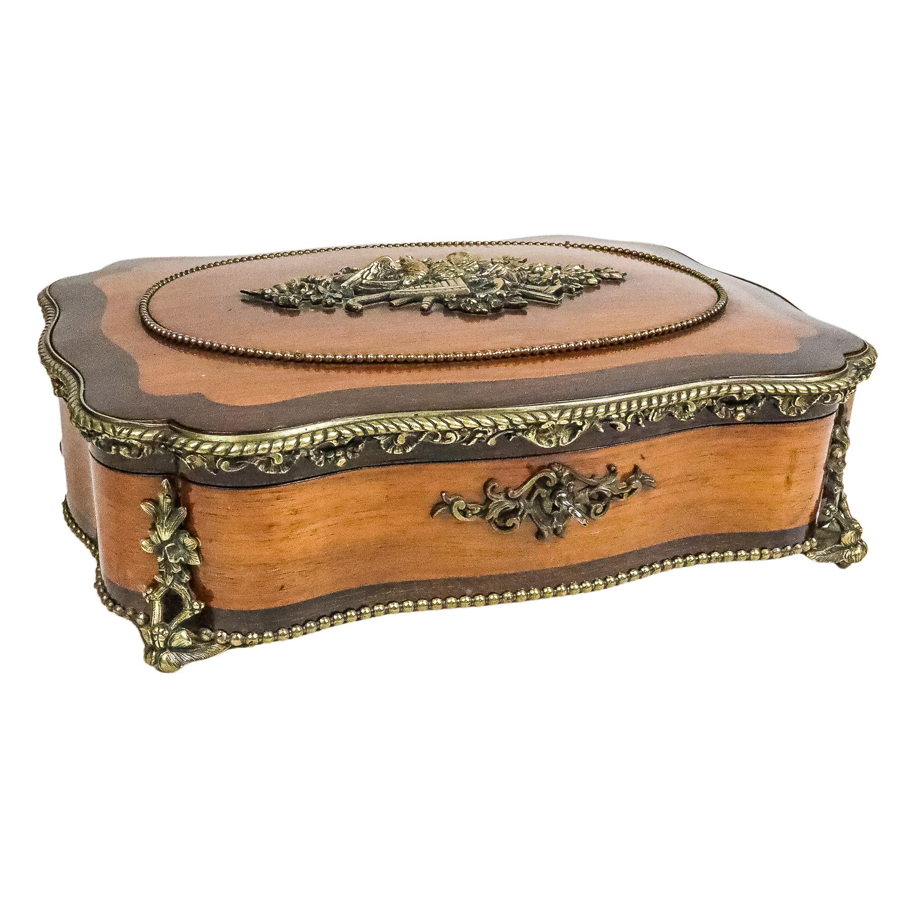 CAJA FRANCESA ESTILO NAPOLEÓN III CIRCA 1900