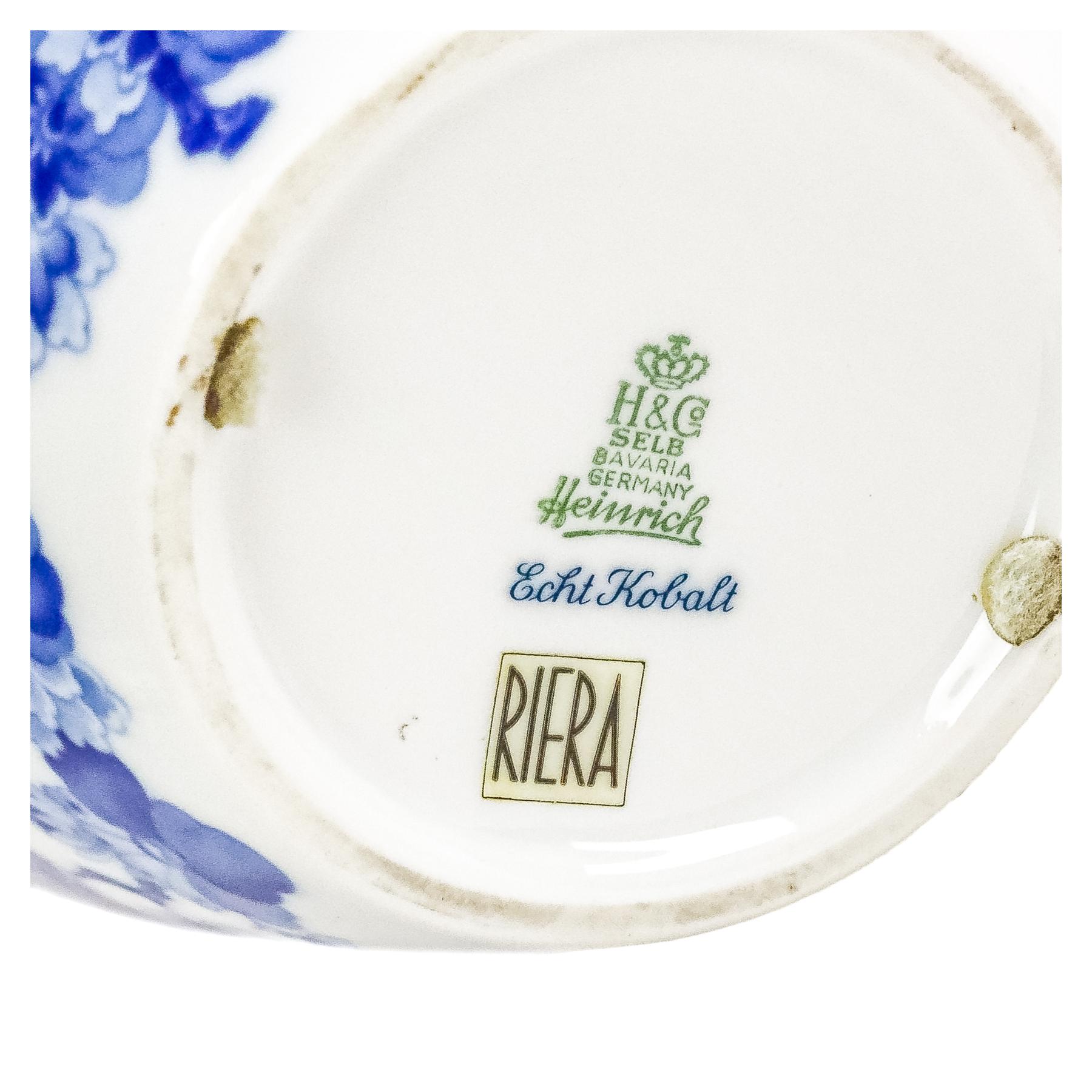 JARRÓN DE PORCELANA ALEMANA DE MEDIADOS DE SIGLO XX