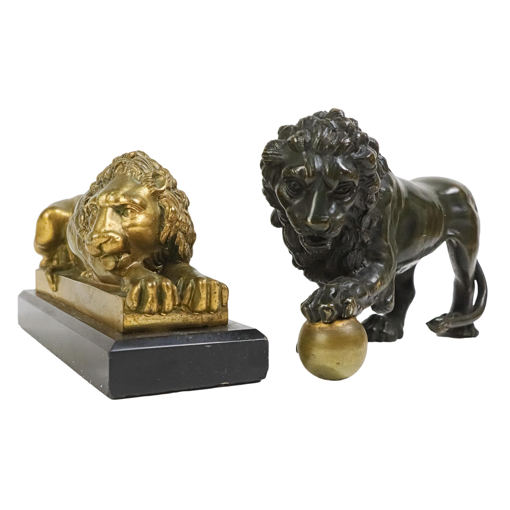 DOS FIGURAS DE LEONES EN BRONCE SIGLO XIX