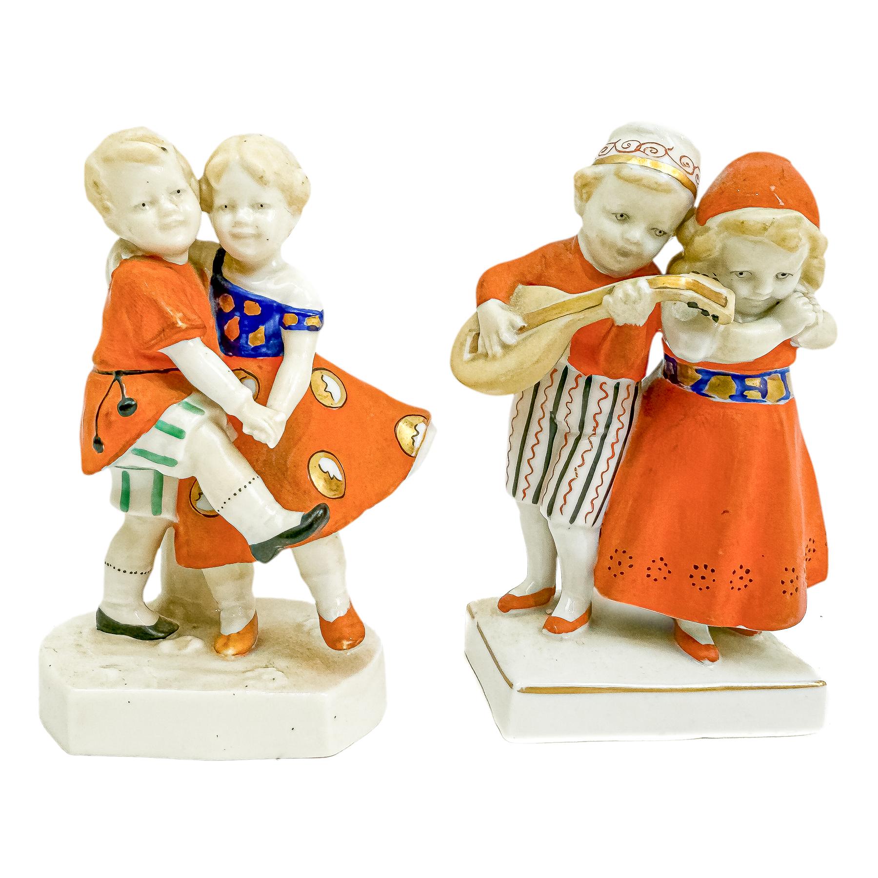 PAREJA DE FIGURAS EN PORCELANA DE LOS AÑOS 30