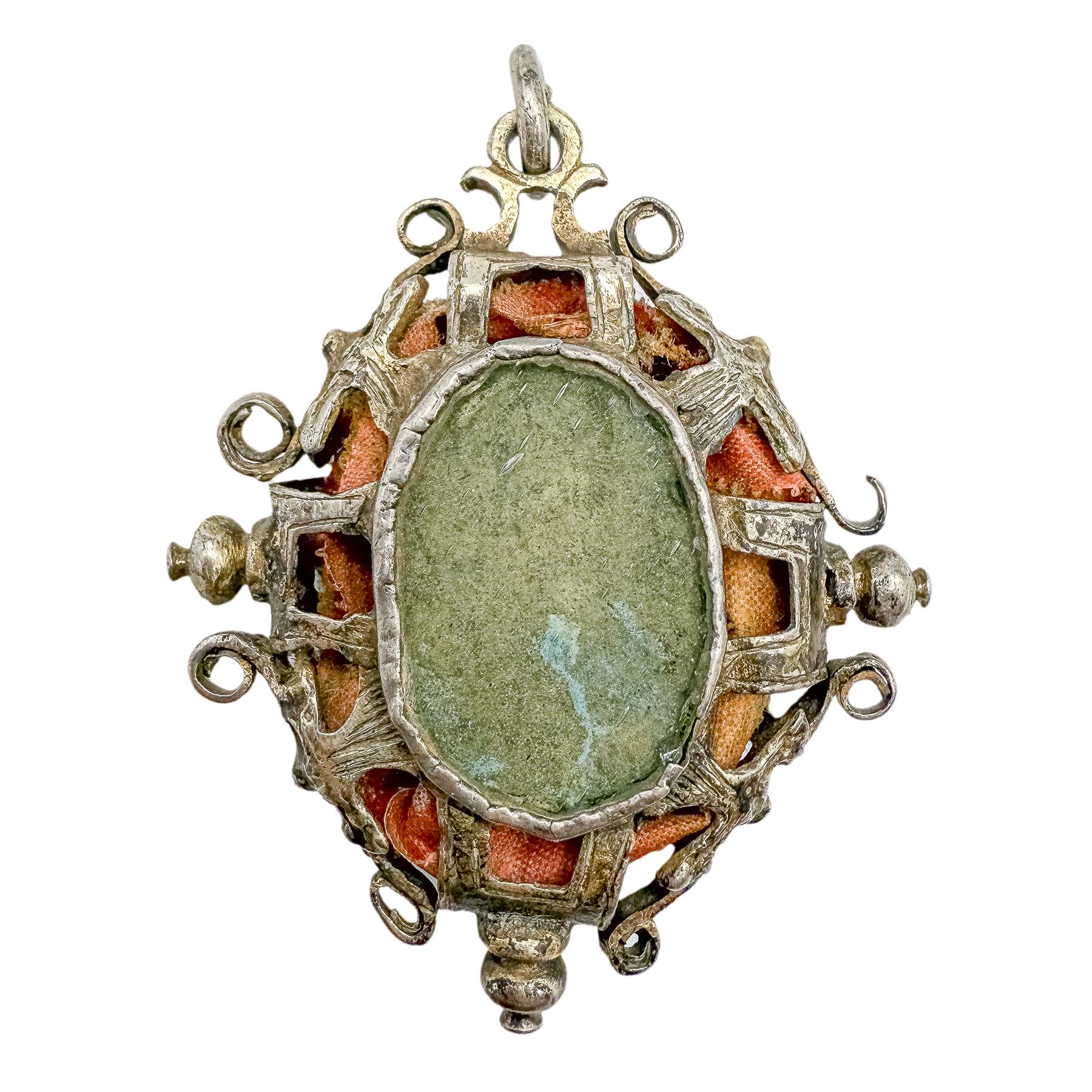 RELICARIO DE PLATA DEL SIGLO XVII