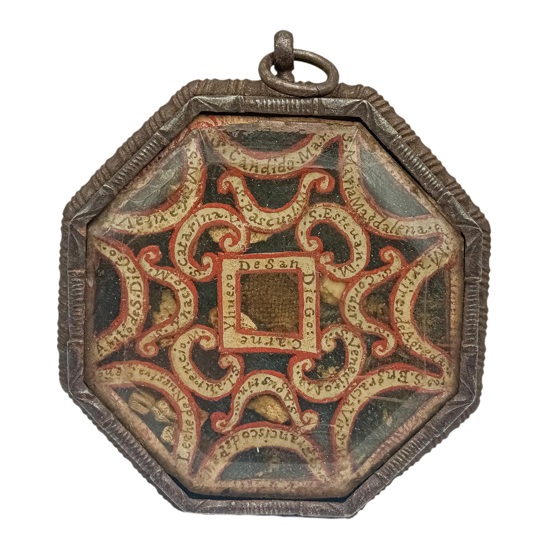 RELICARIO DE HIERRO FORJADO DEL SIGLO XVIII