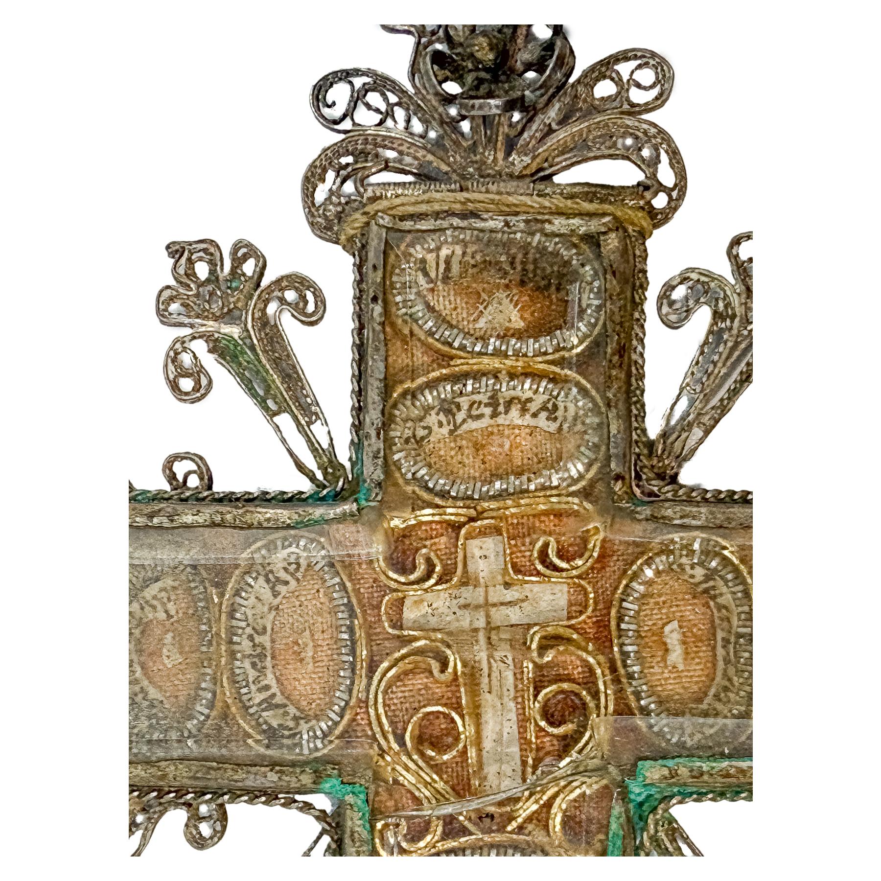 CRUZ RELICARIO DE PLATA DEL SIGLO XVIII