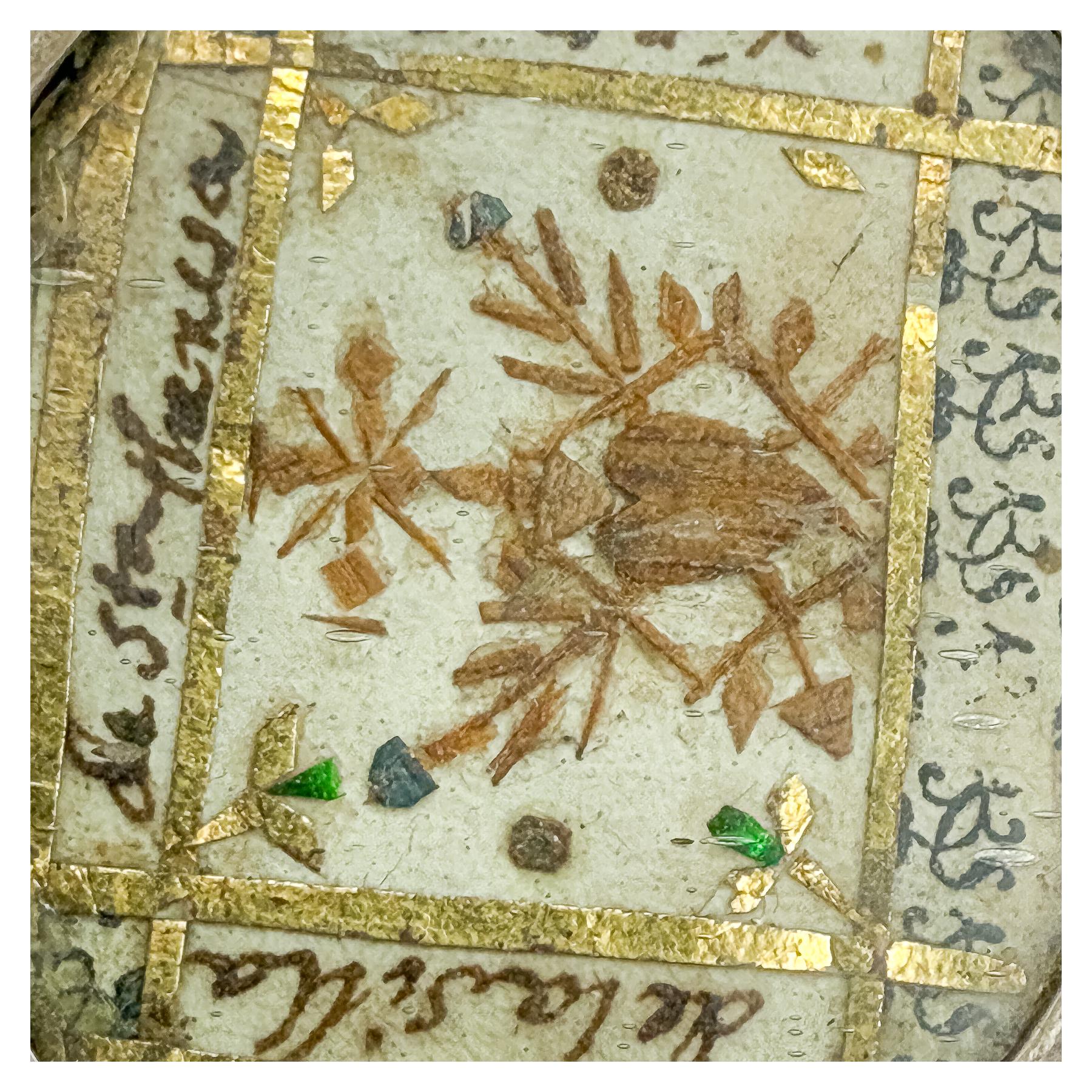 RELICARIO CASTELLANO DE PLATA DEL SIGLO XVIII