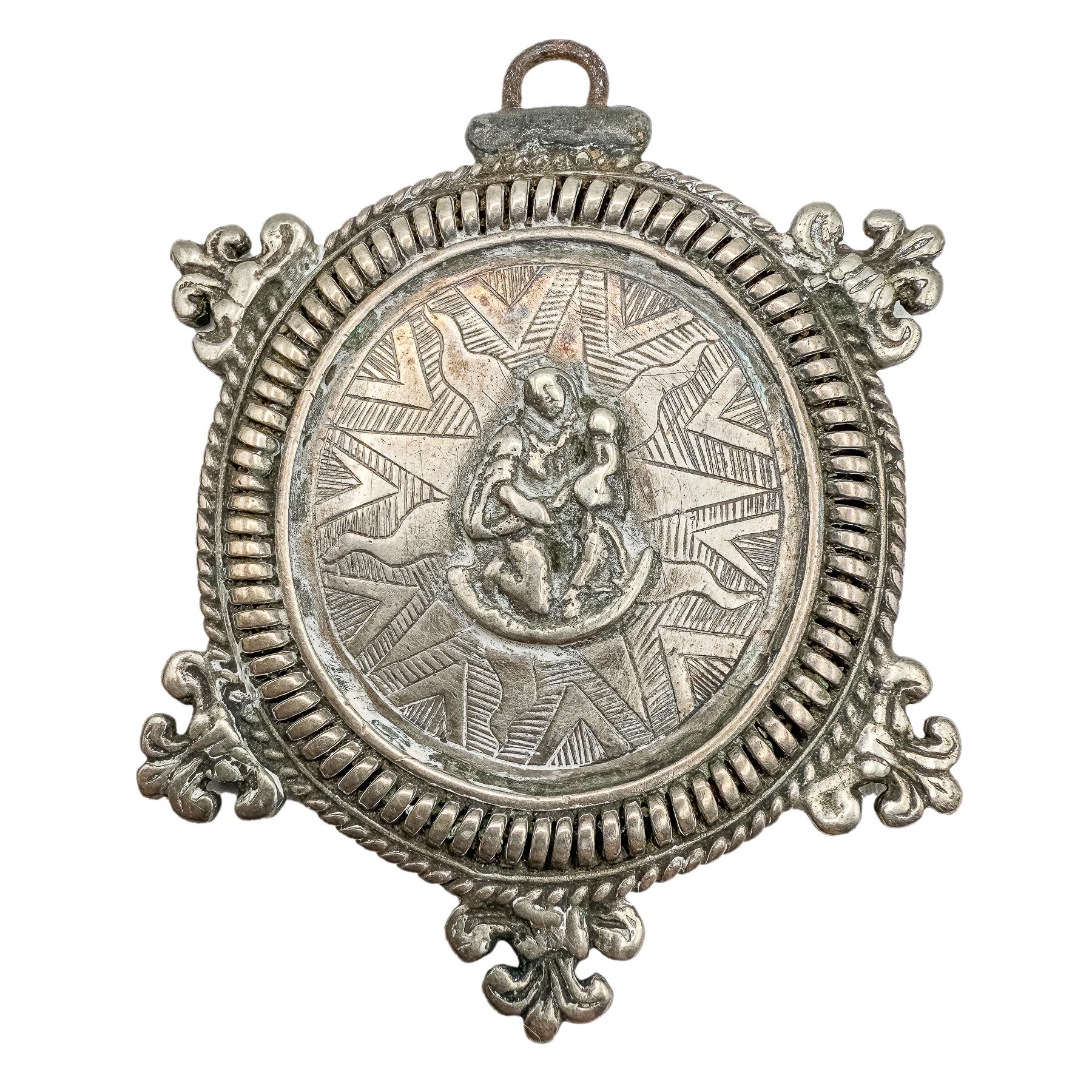 MEDALLÓN PATENA DE PLATA ESPAÑOLA DEL SIGLO XVII