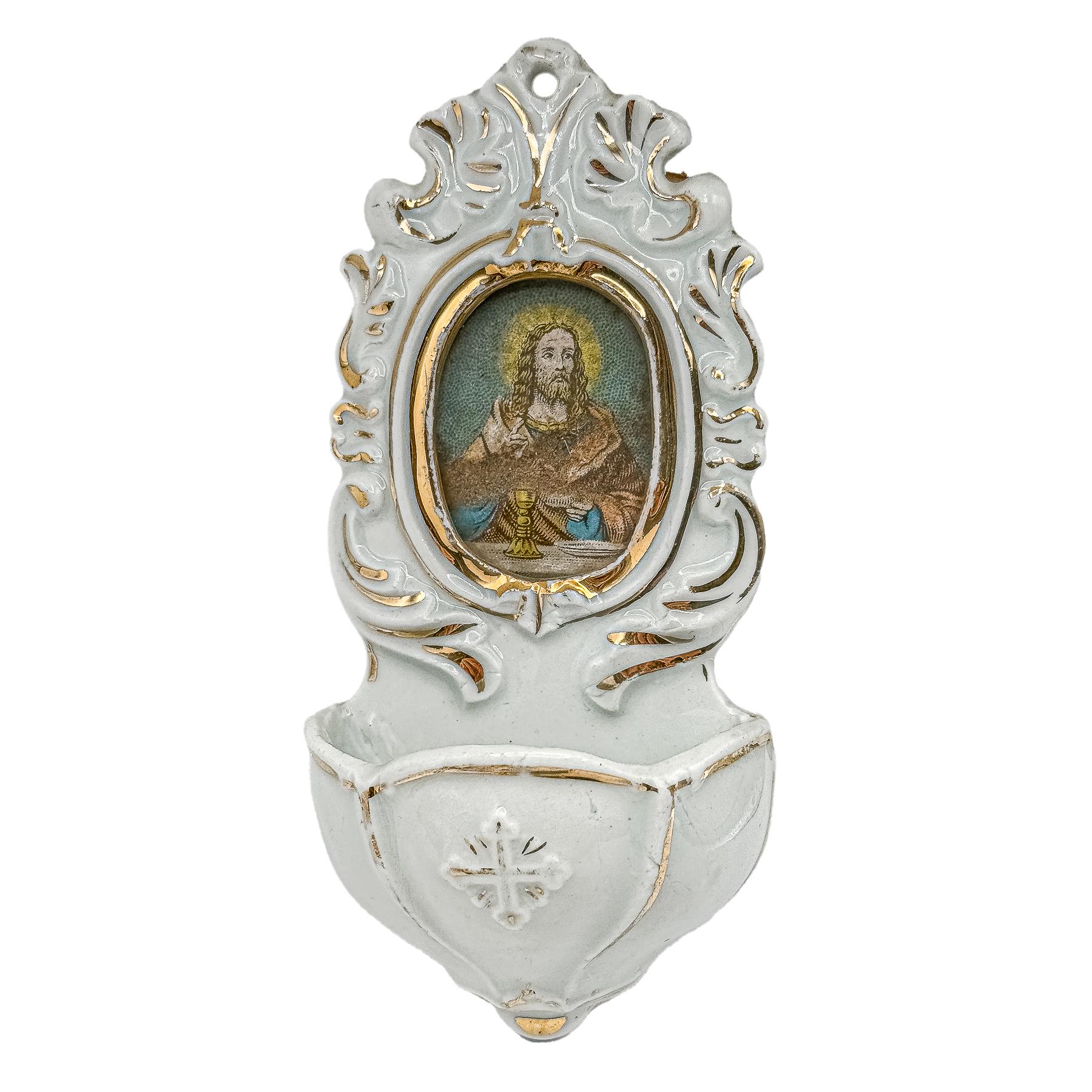 CINCO BENDITERAS DE PORCELANA Y BISCUIT DEL SIGLO XIX