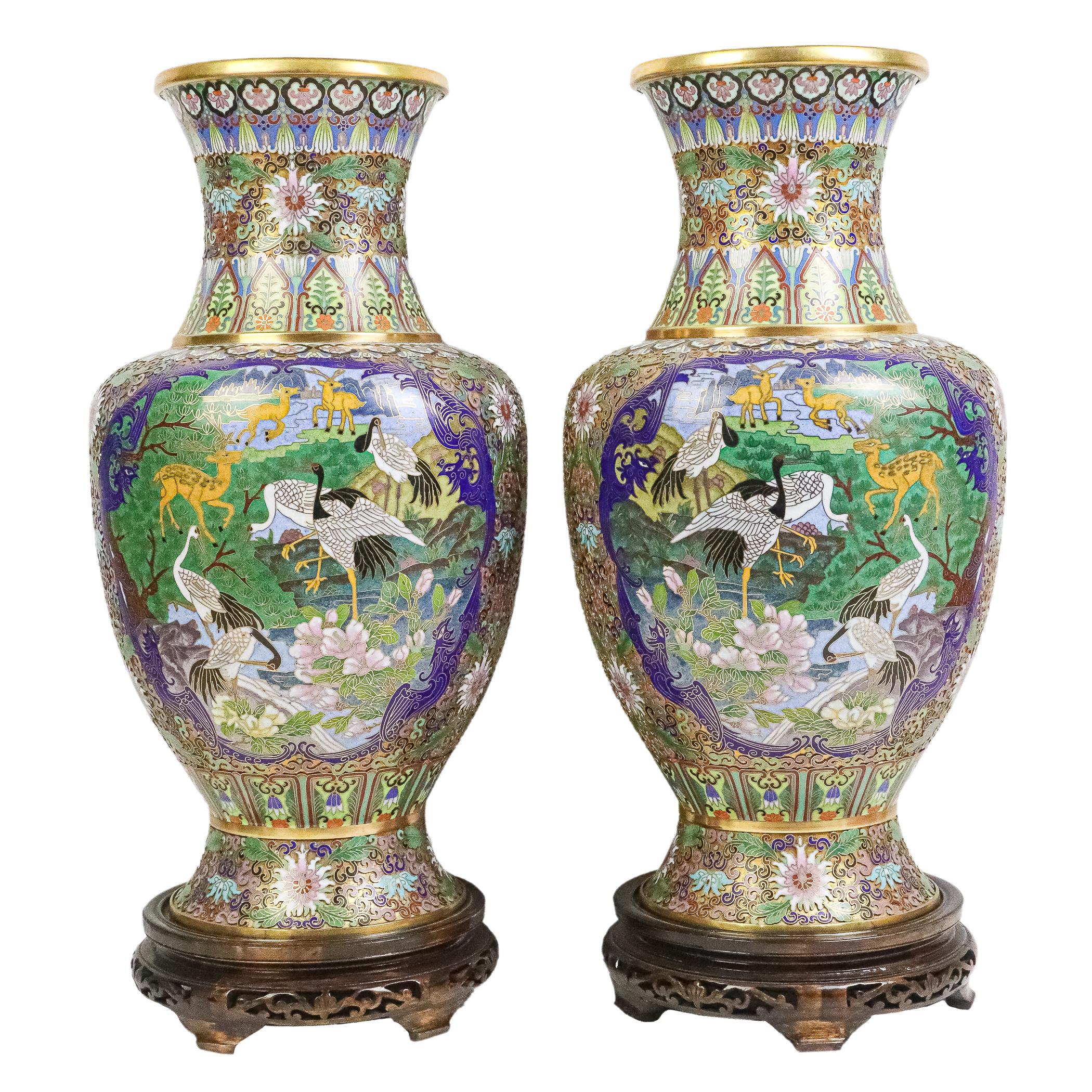 PAREJA DE JARRONES CLOISONÉ DEL ÚLTIMO TERCIO DEL S.XX