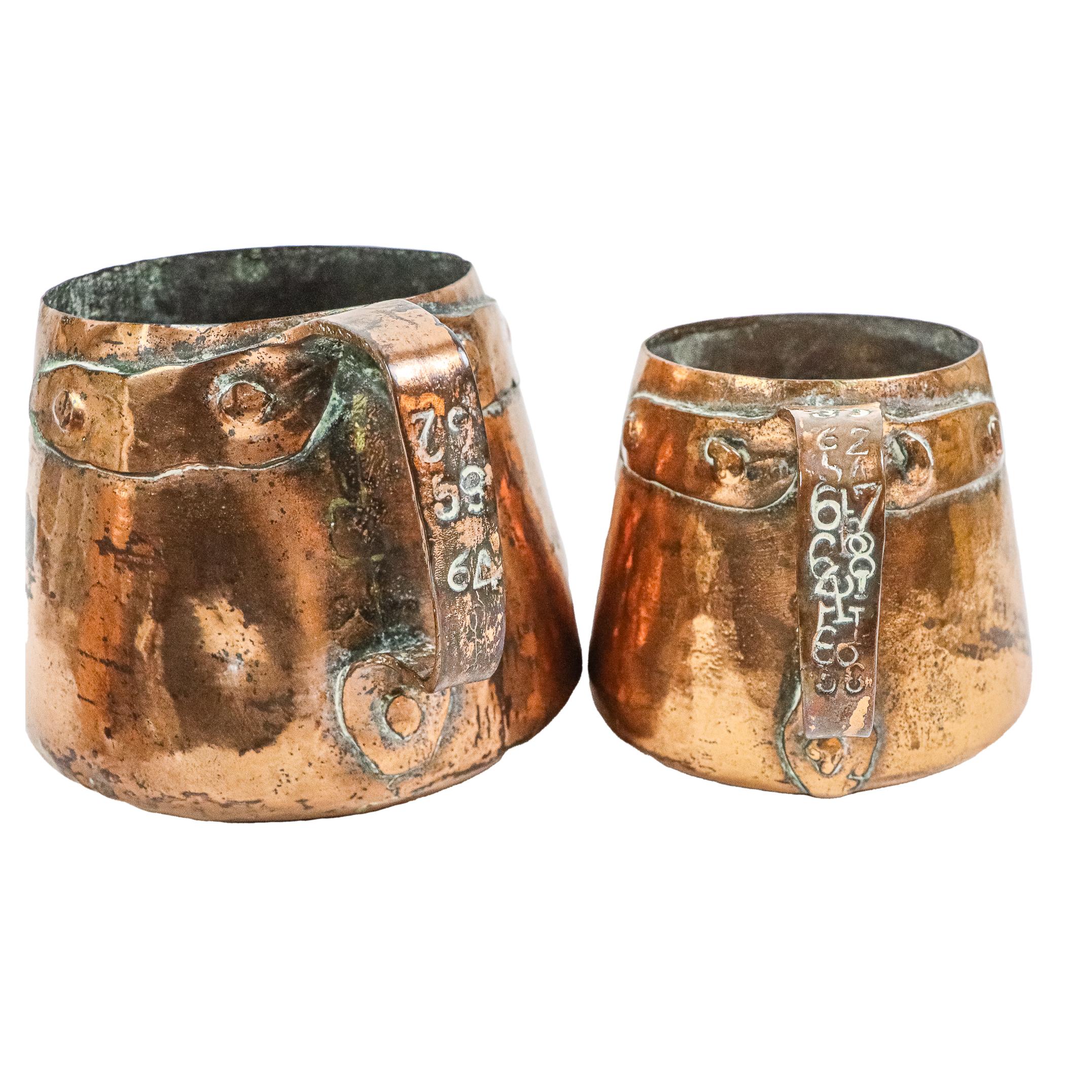 CONJUNTO DE UTENSILIOS DE COBRE Y LATÓN, DEL S.XIX