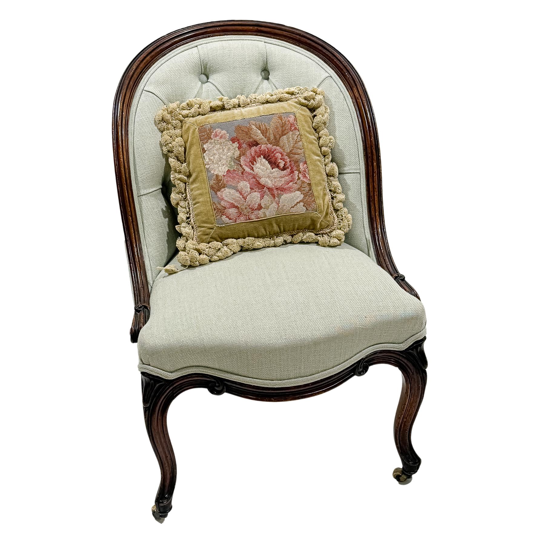 SILLÓN CALZADORA ESTILO MARIA ANTONIETA PRIMER TERCIO S.XX