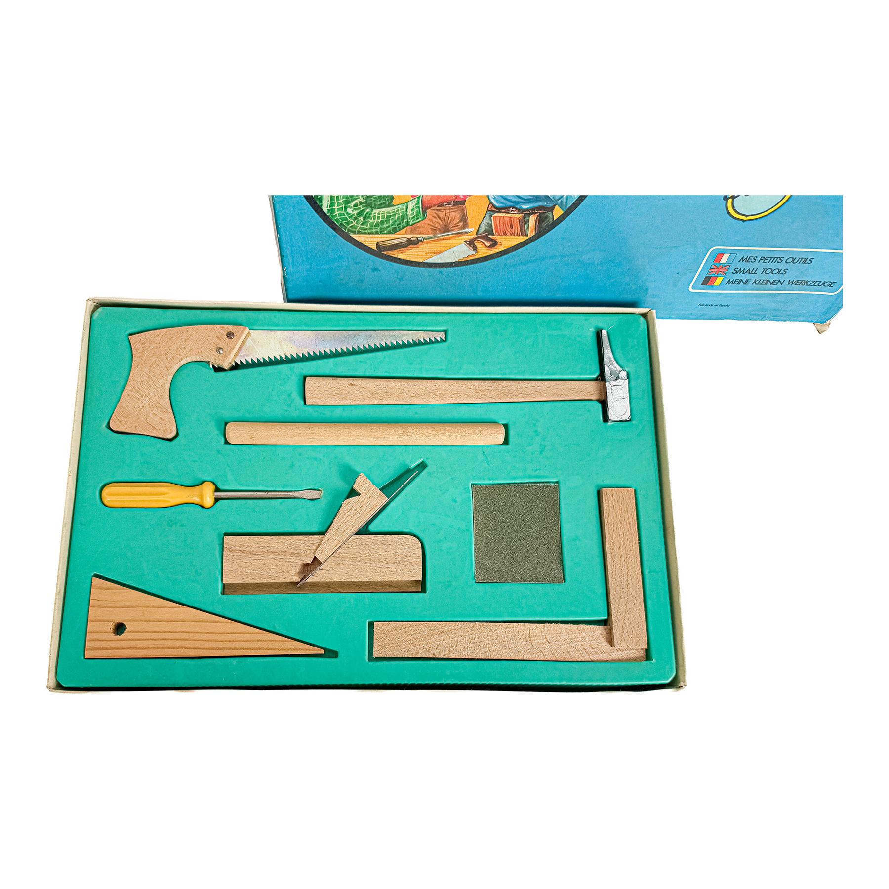 JUEGO DE HERRAMIENTAS Y JUEGO DE LABORATO SEGUNDA MITAD S.XX