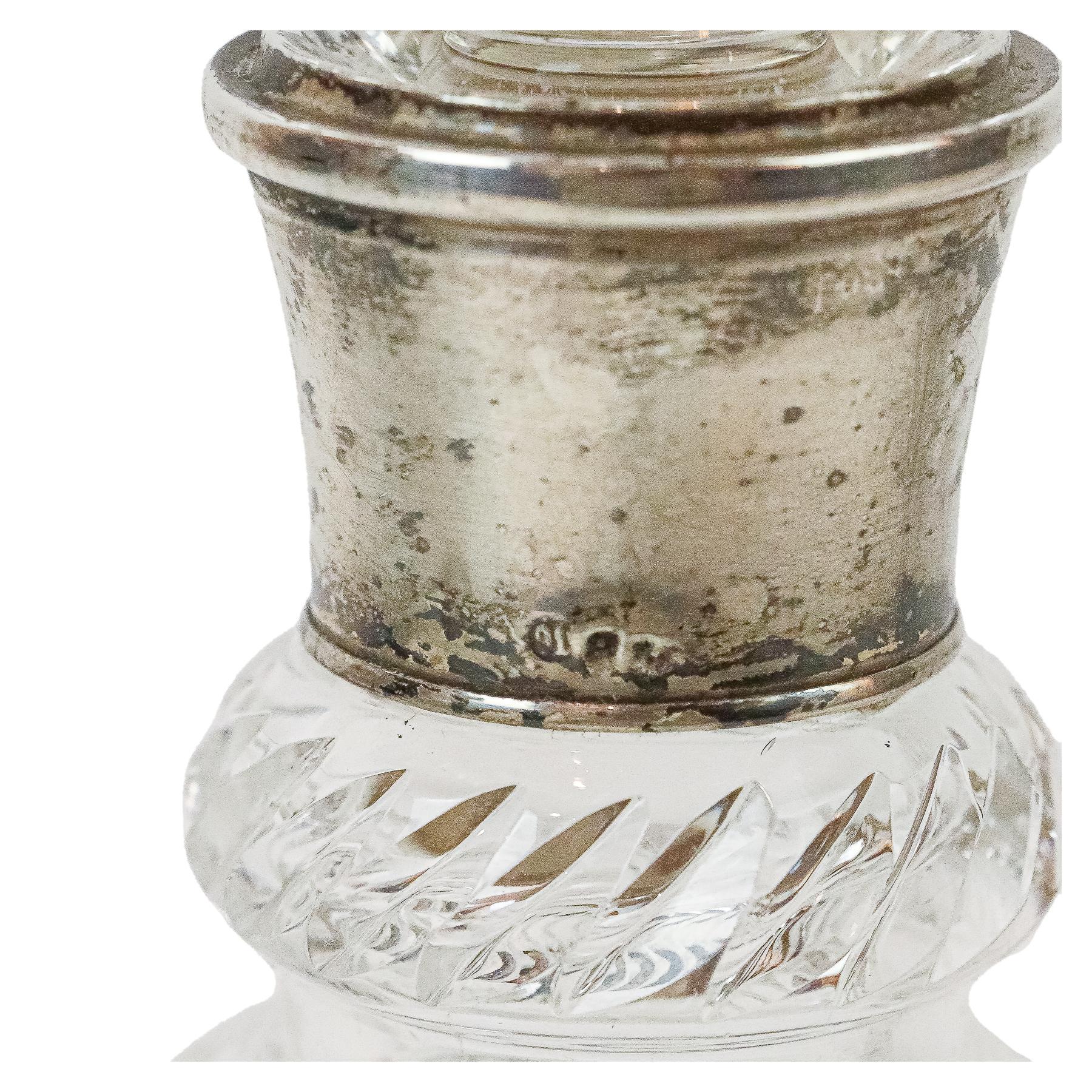 DOS BOTELLAS LICORERAS DE MEDIADOS DE S. XX