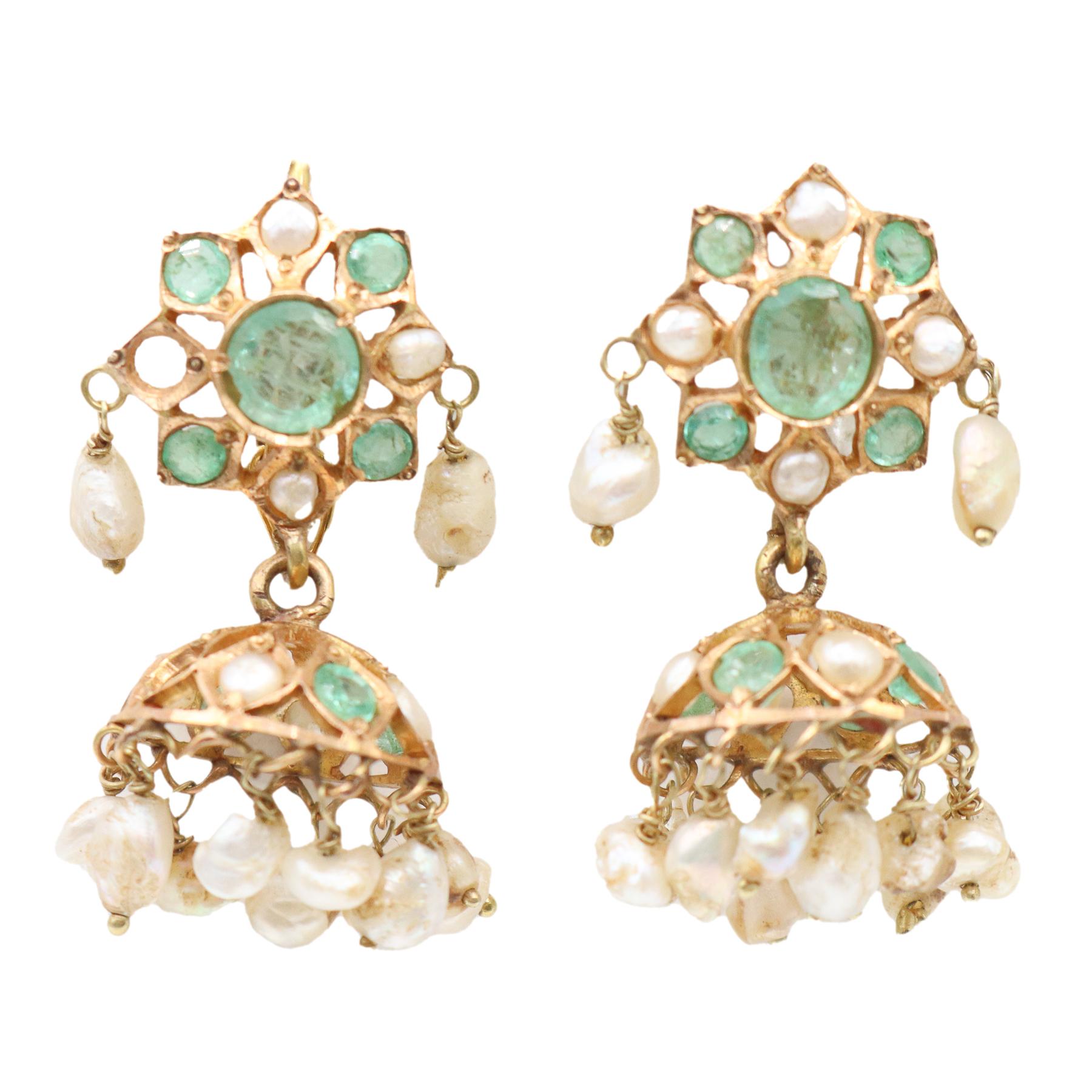 PENDIENTES DE ESTILO ANTIGUO