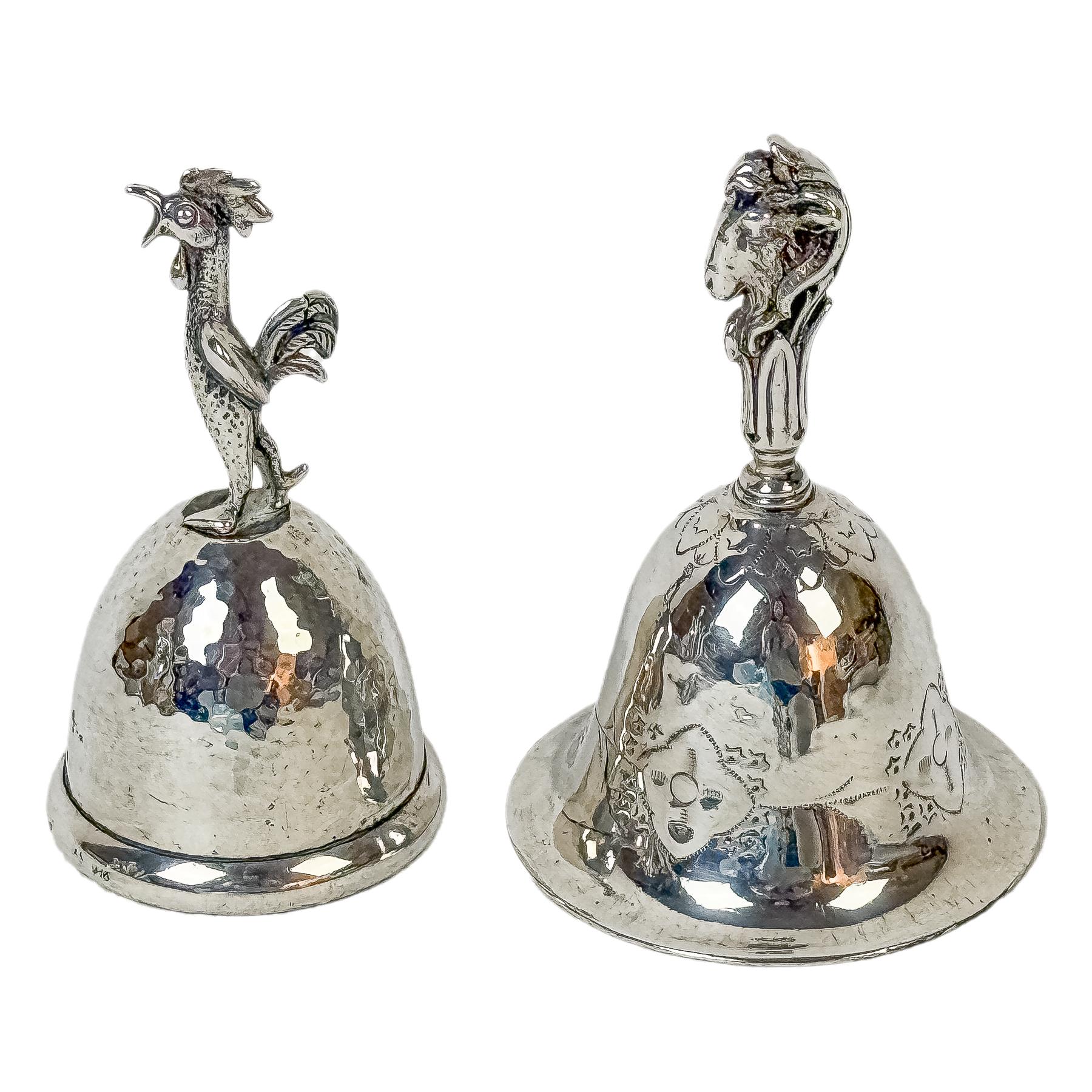 DOS CAMPANITAS DE PLATA DEL PRIMER TERCIO DE SIGLO XX