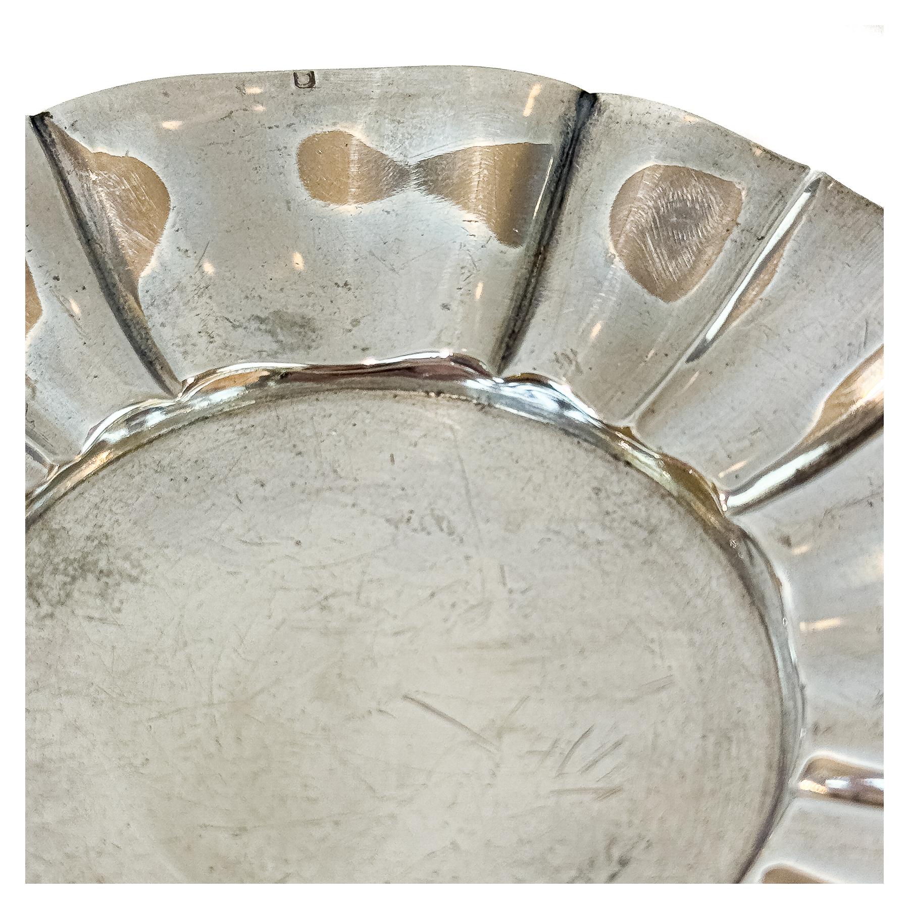 PLATO Y TAZA EN PLATA DE FINALES DEL SIGLO XIX