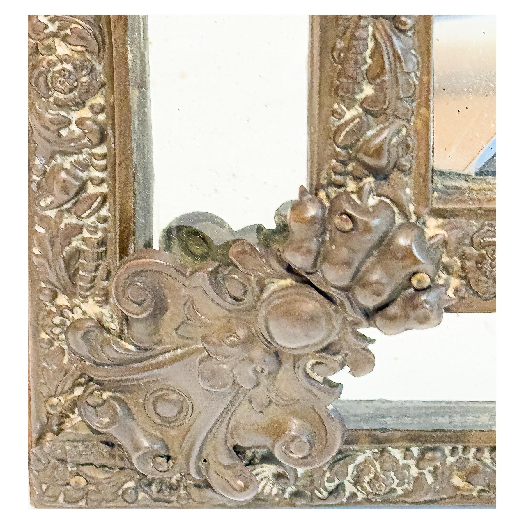 ESPEJO DE PARED DE FINALES DEL SIGLO XIX