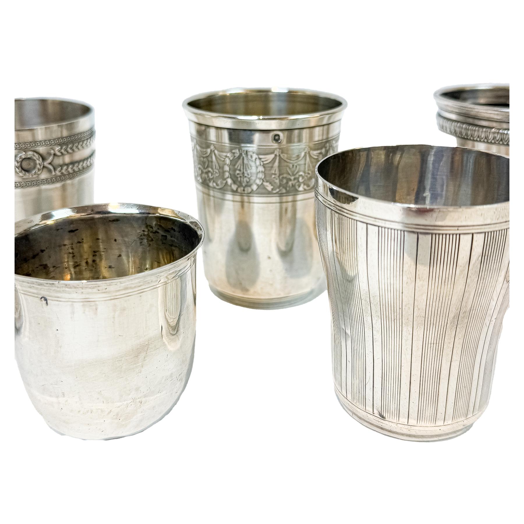 OCHO VASOS DE PLATA DE FINALES DEL SIGLO XIX
