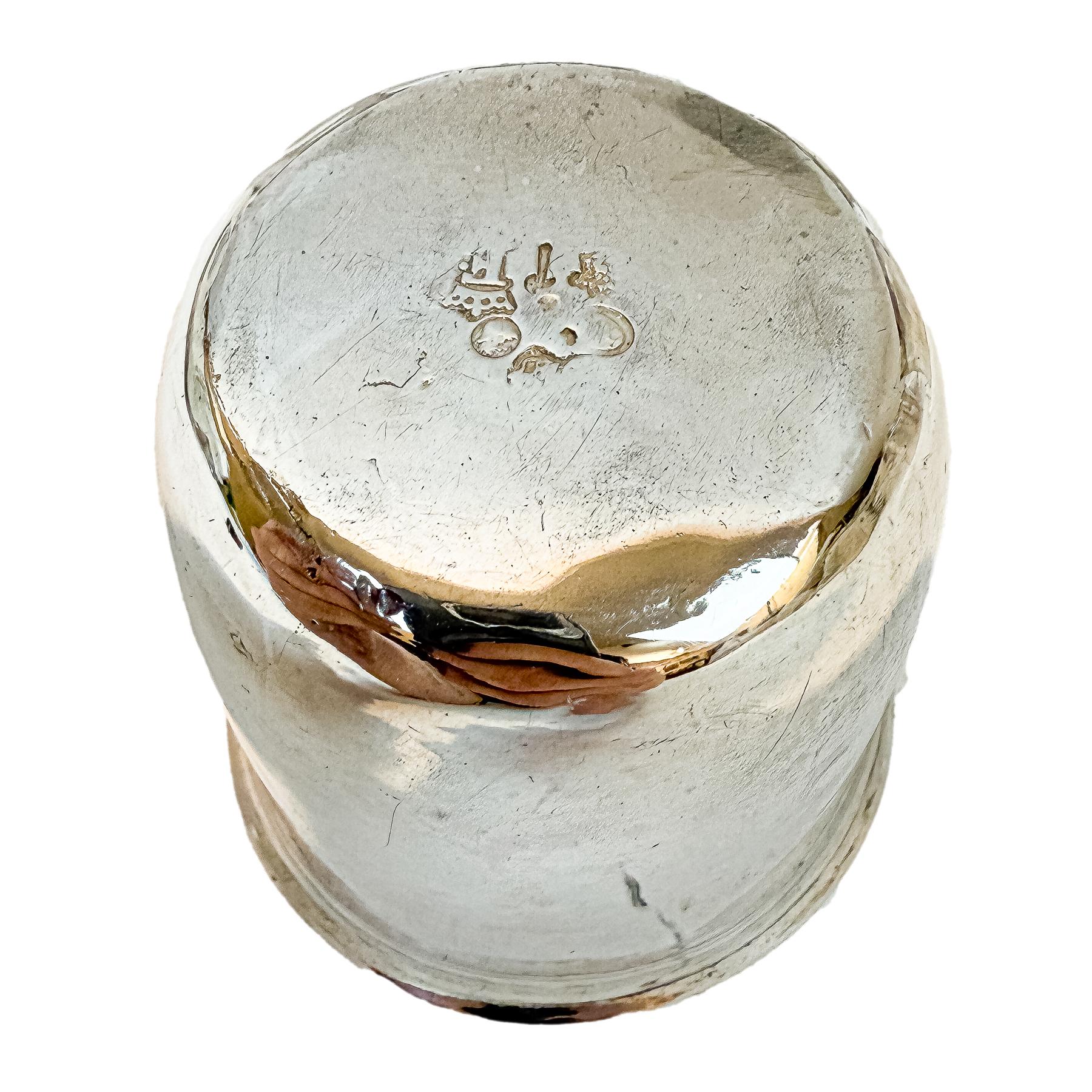 OCHO VASOS DE PLATA DE FINALES DEL SIGLO XIX