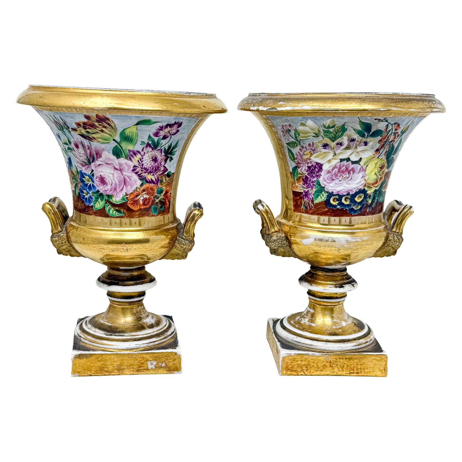 PAREJA DE COPAS DE PORCELANA VIEJO PARIS, S.XIX