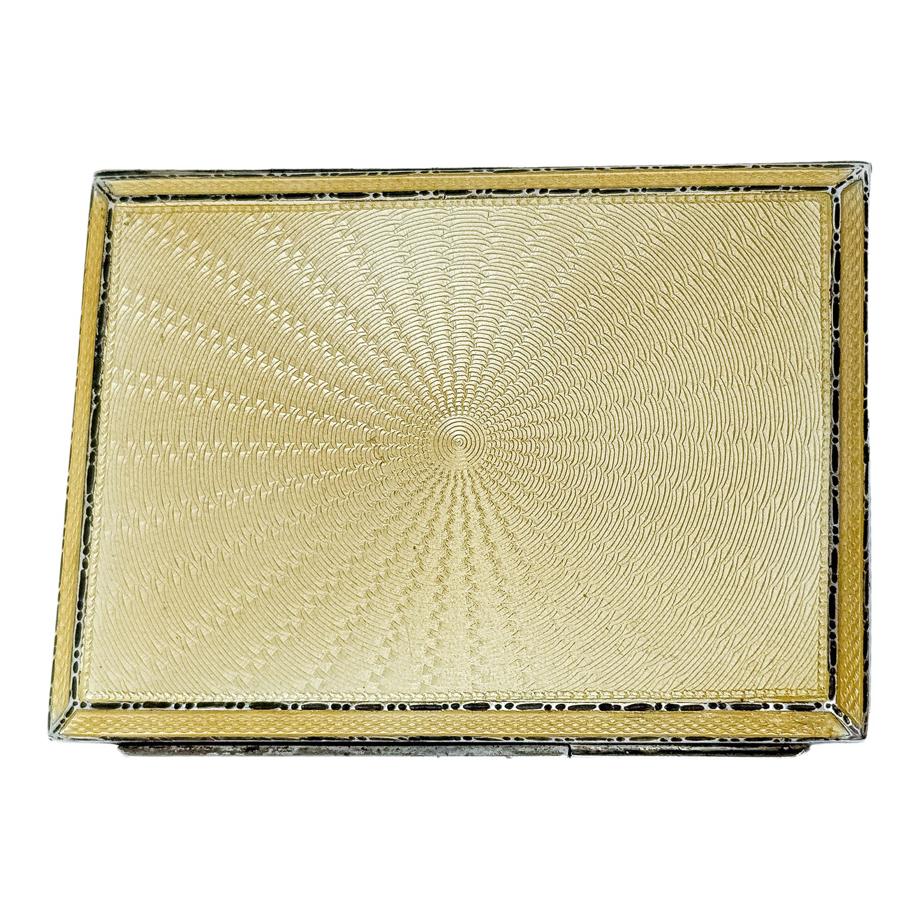 CAJA INGLESA CON ESMALTE, CIRCA 1936