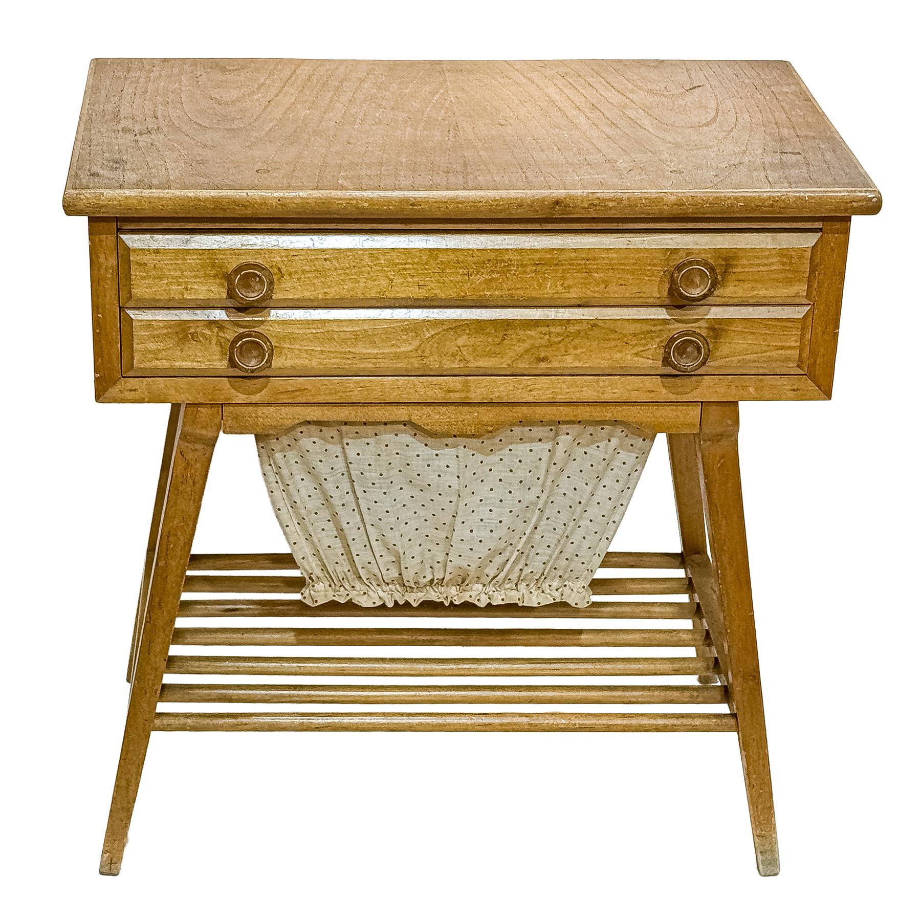 PEQUEÑO MUEBLE COSTURERO DE LOS AÑOS 50
