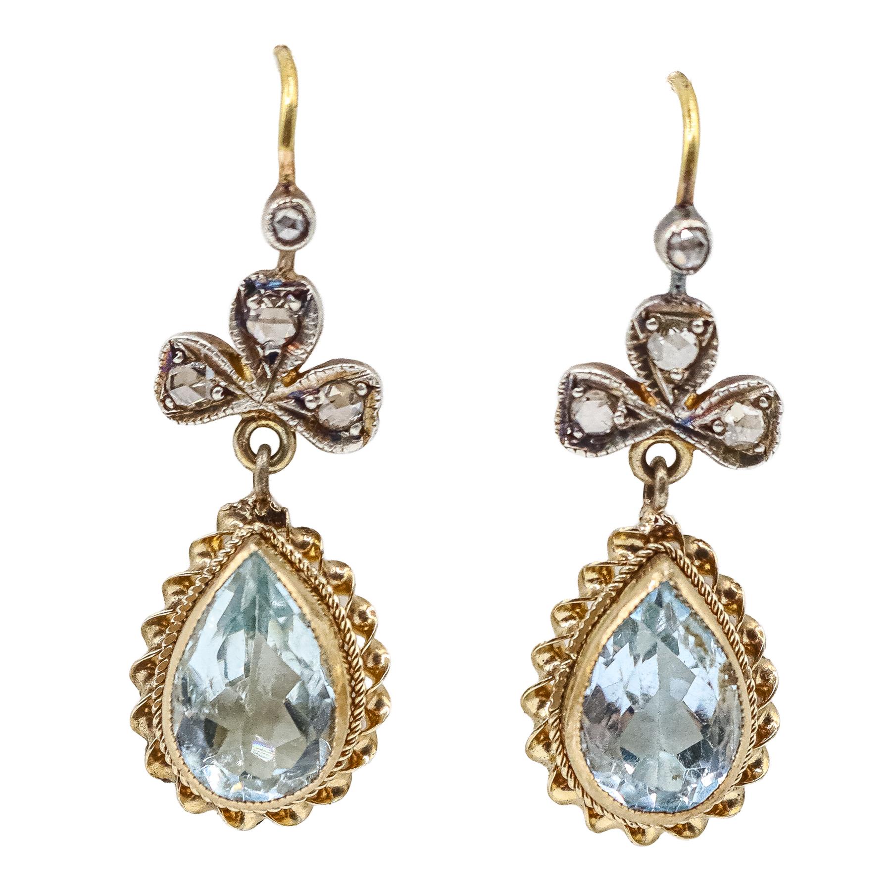 PENDIENTES LARGOS CON TOPACIO, AGUAMARINA  Y DIAMANTES