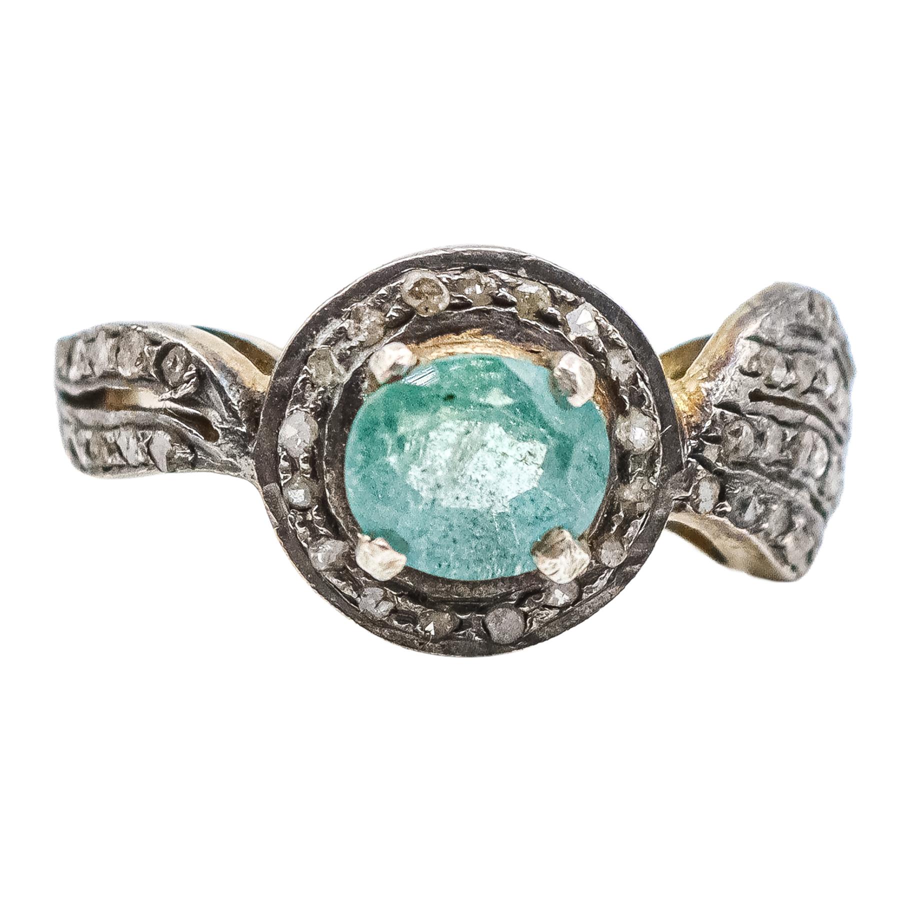 ANILLO CON ESMERALDA Y DIAMANTES