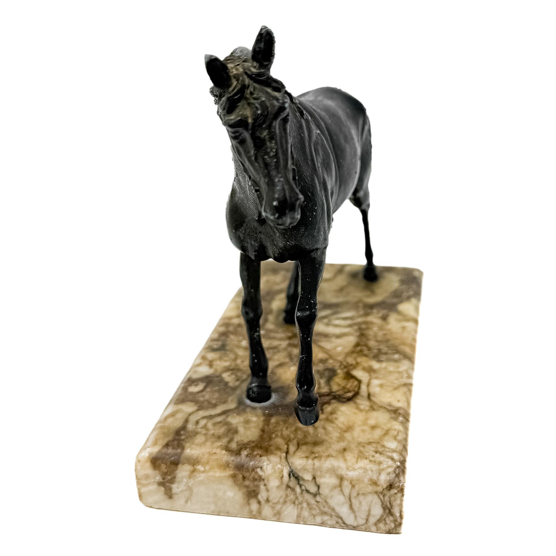 FIGURA DE CABALLO DEL PRIMER TERCIO DE SIGLO XX