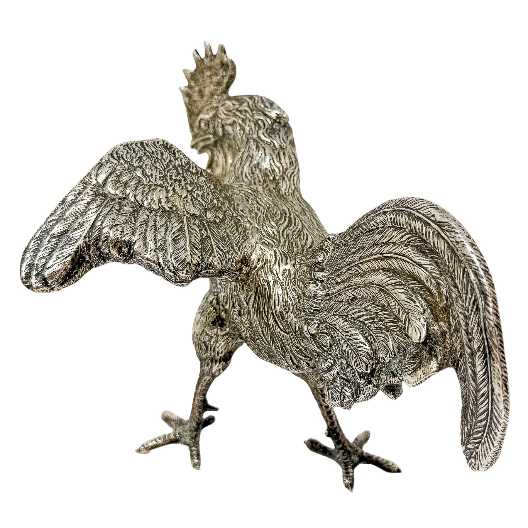 DOS GALLOS DE PELEA DE PLATA DE MEDIADOS DE SIGLO XX