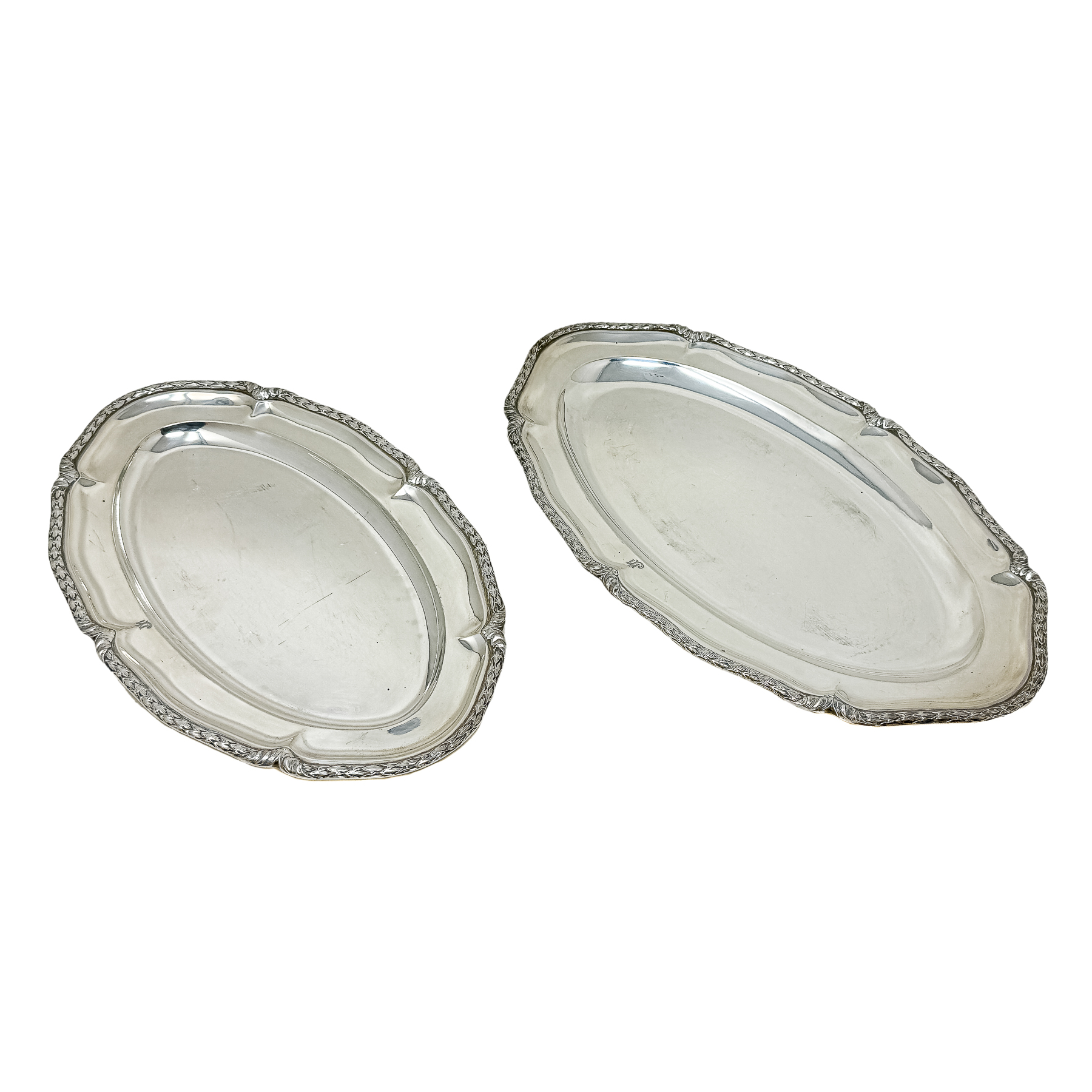 DOS BANDEJAS DE PLATA DEL PRIMER TERCIO DE SIGLO XX
